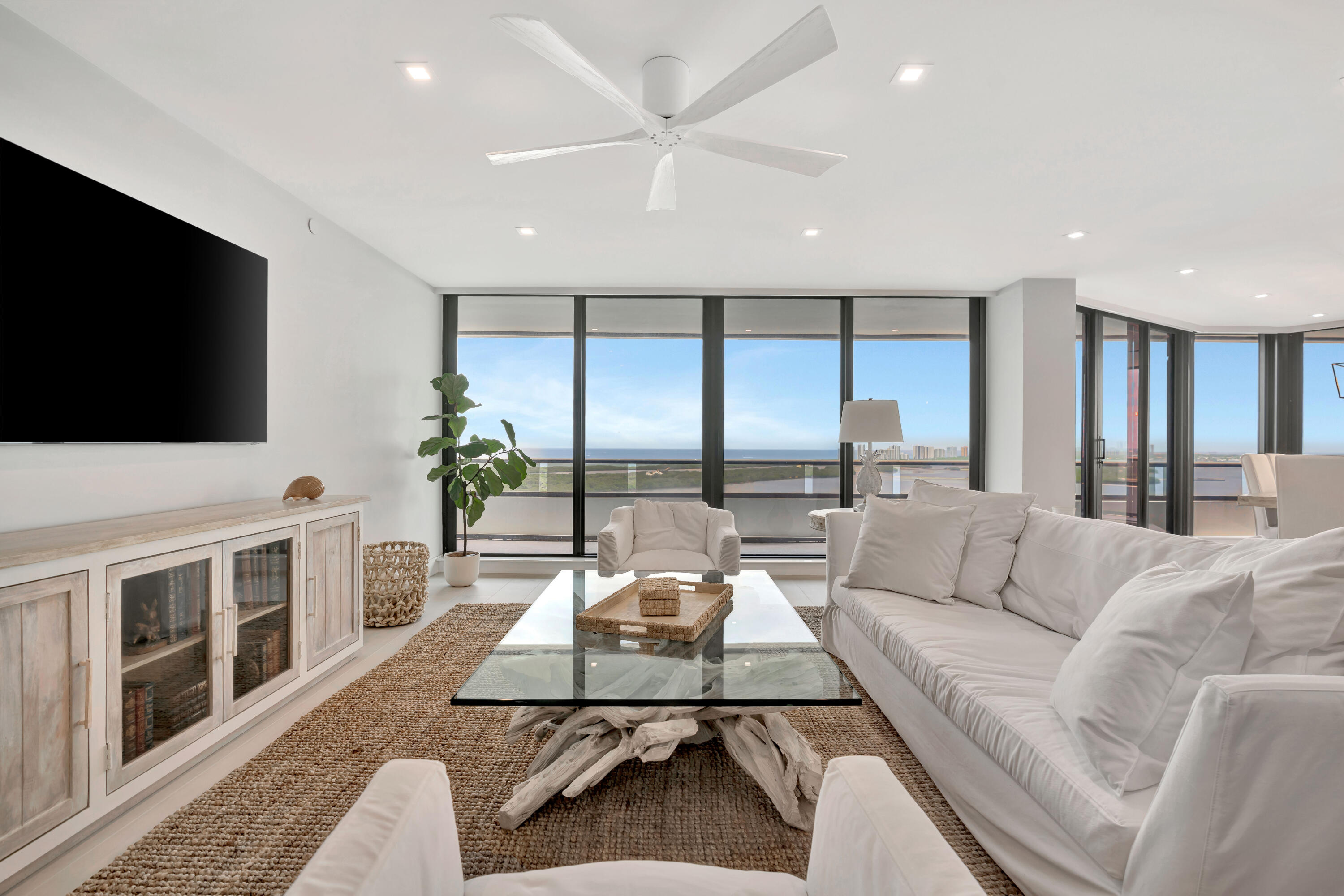 100 Lakeshore Drive 2153