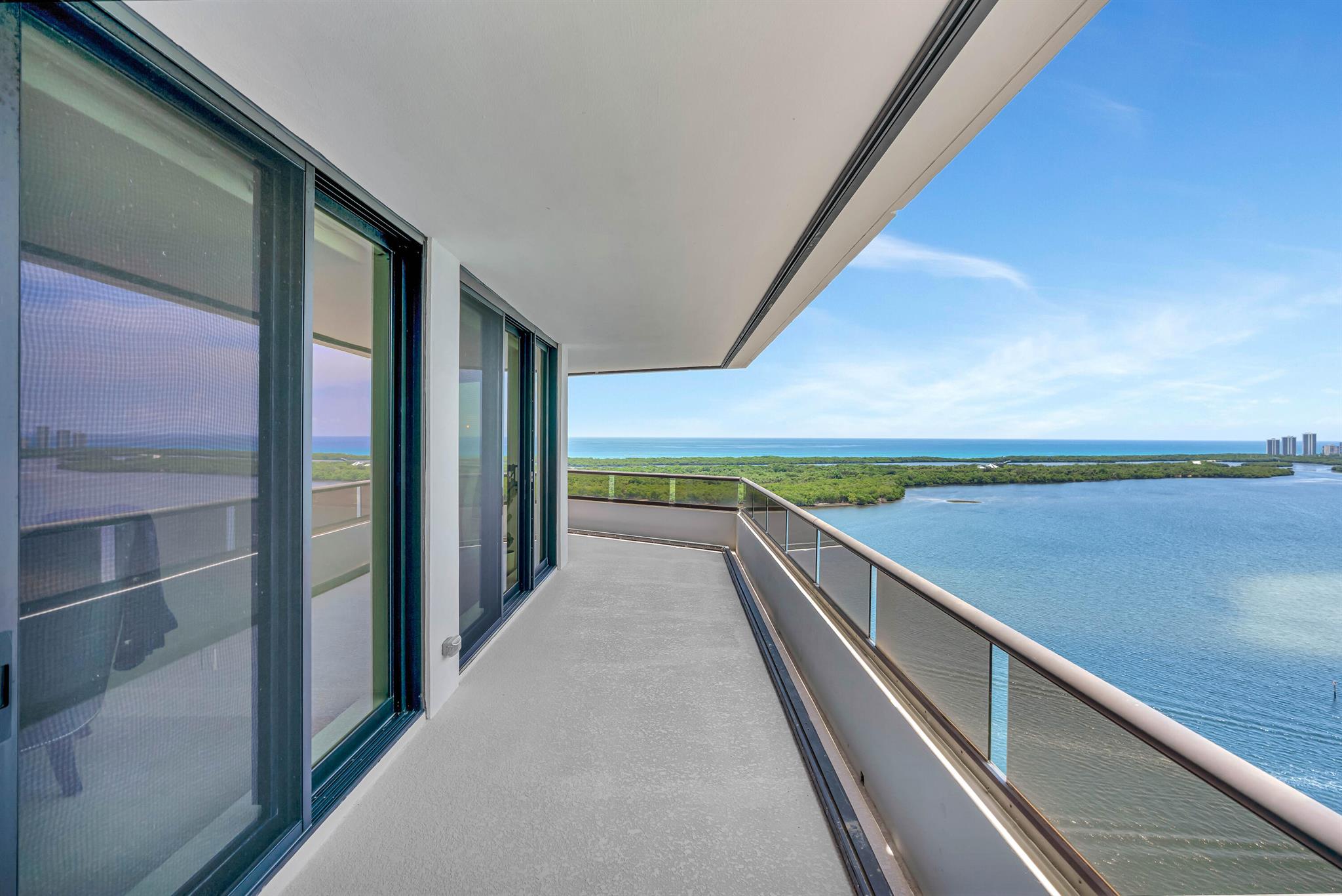 100 Lakeshore Drive 2153