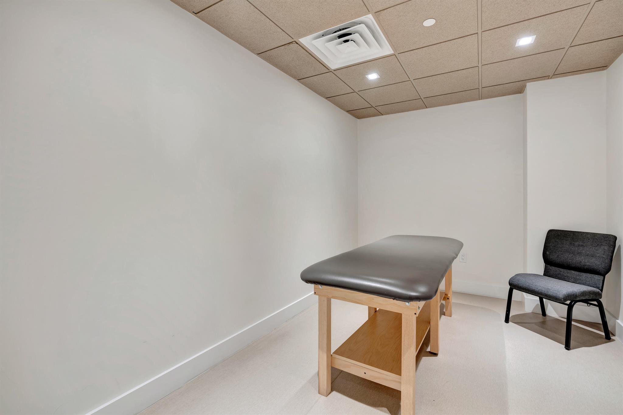 100 Lakeshore Drive 2153