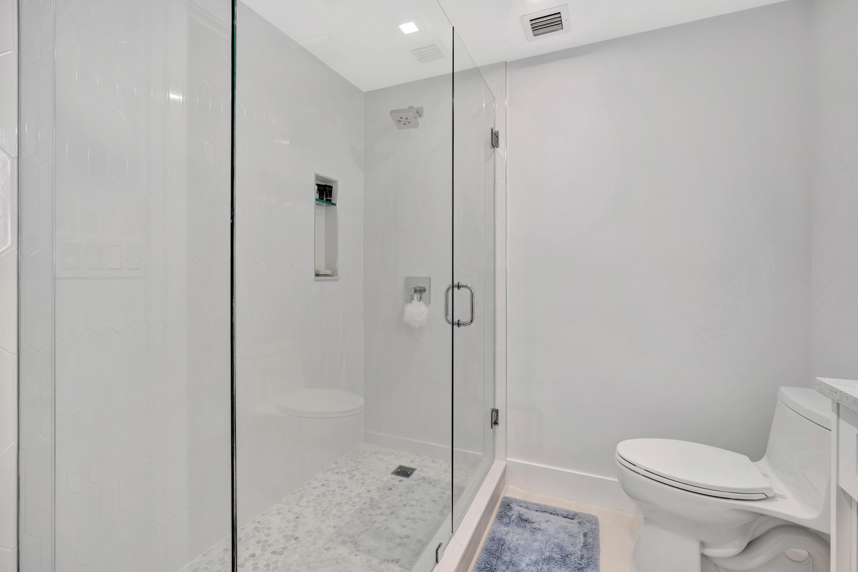 100 Lakeshore Drive 2153