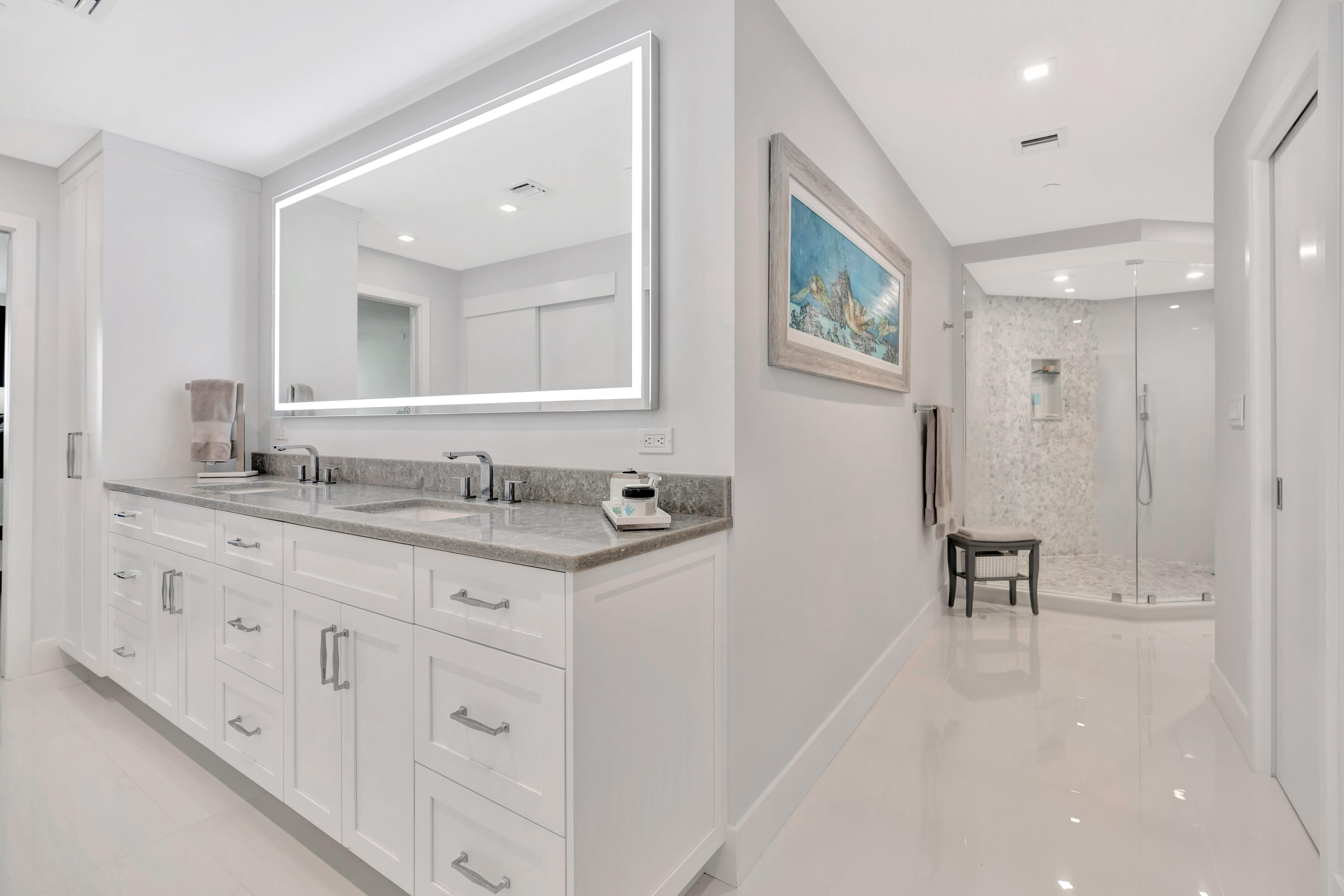 100 Lakeshore Drive 2153