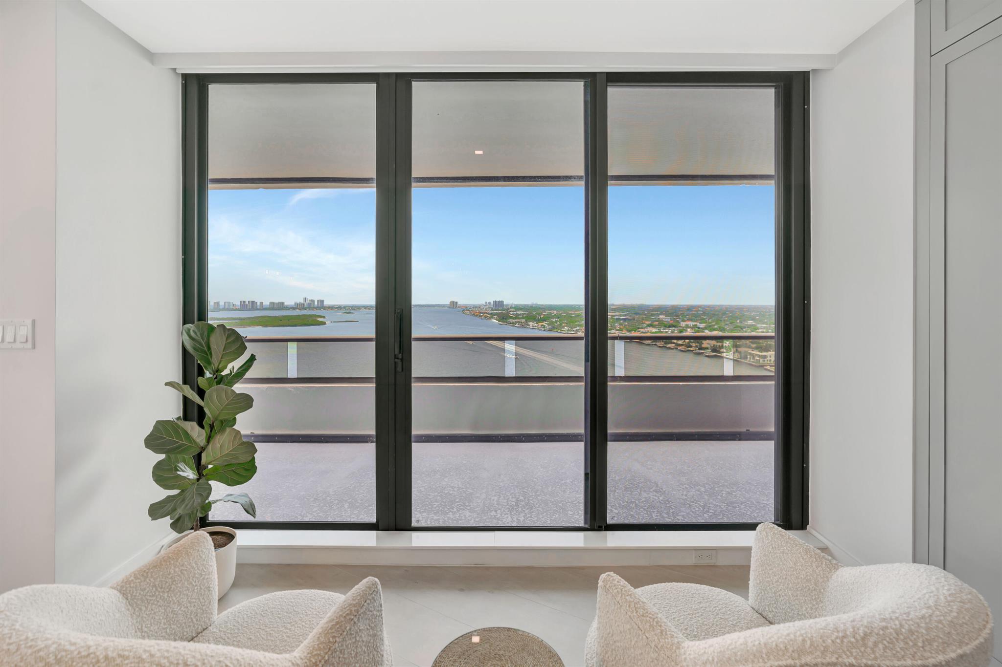 100 Lakeshore Drive 2153