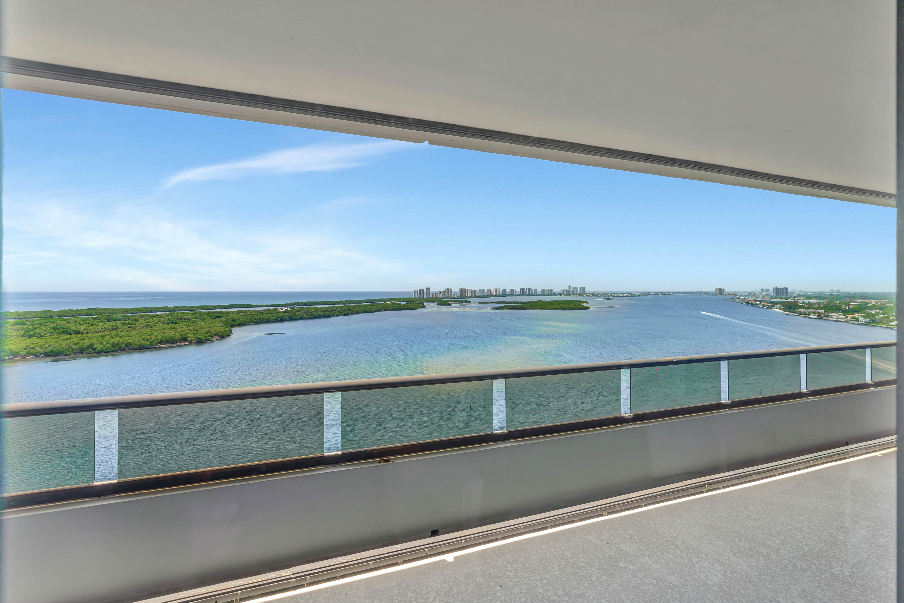 100 Lakeshore Drive 2153