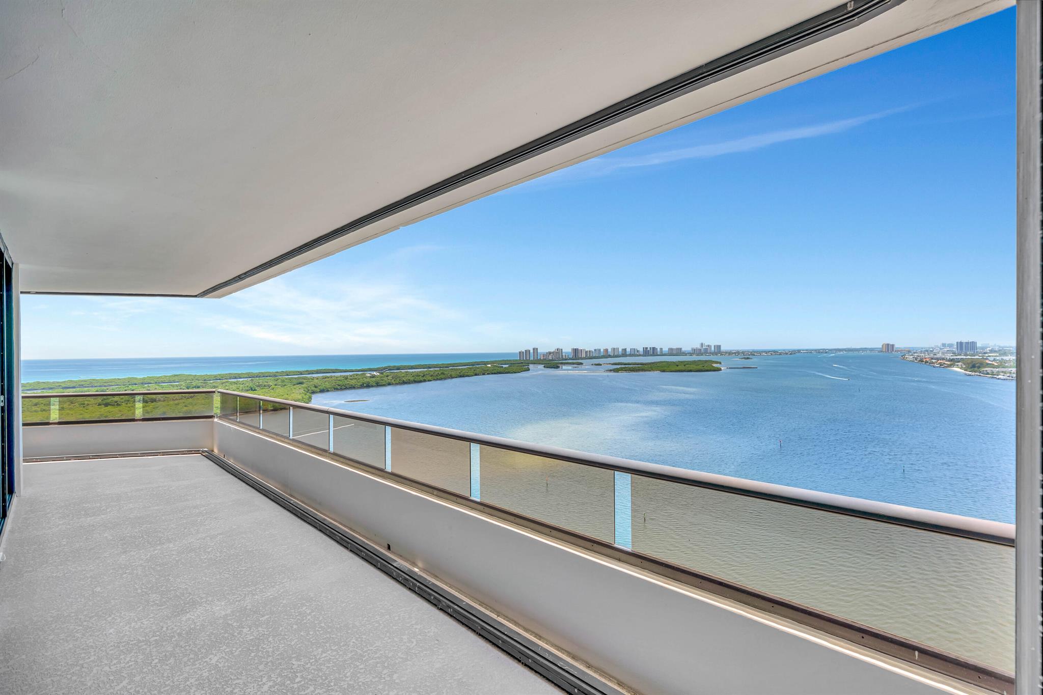 100 Lakeshore Drive 2153