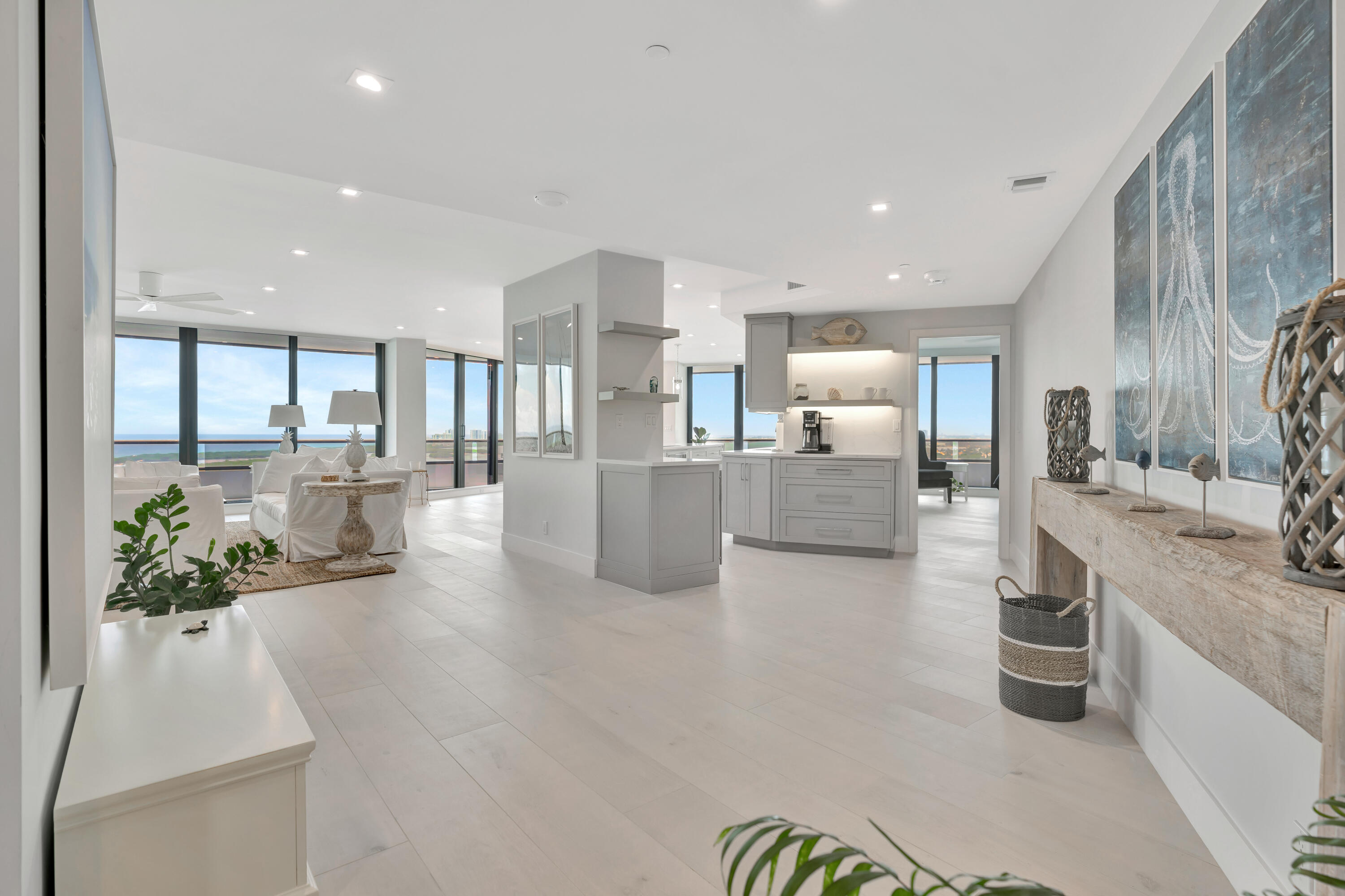 100 Lakeshore Drive 2153