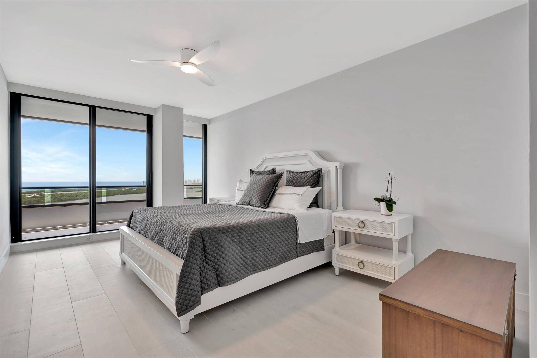 100 Lakeshore Drive 2153