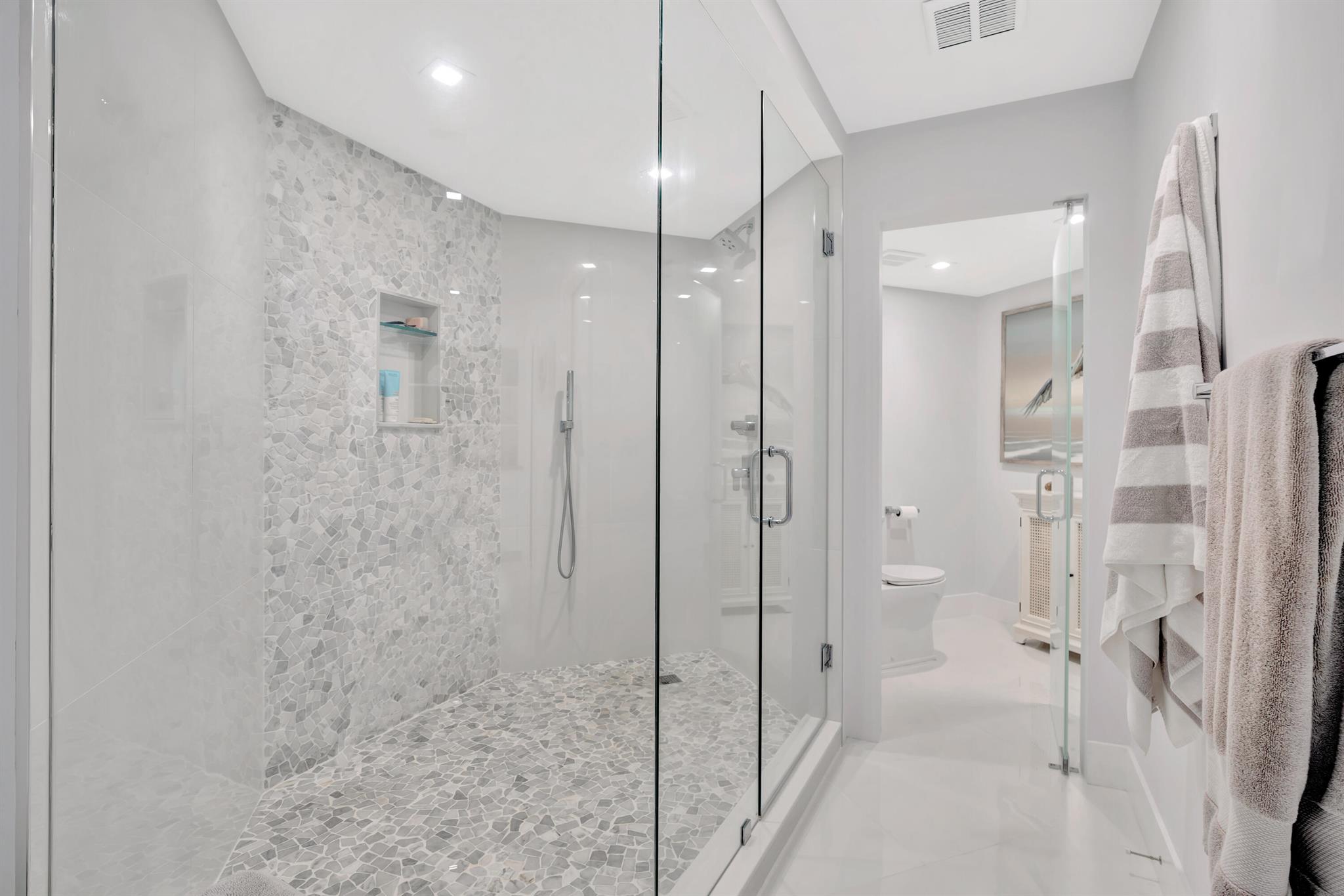 100 Lakeshore Drive 2153