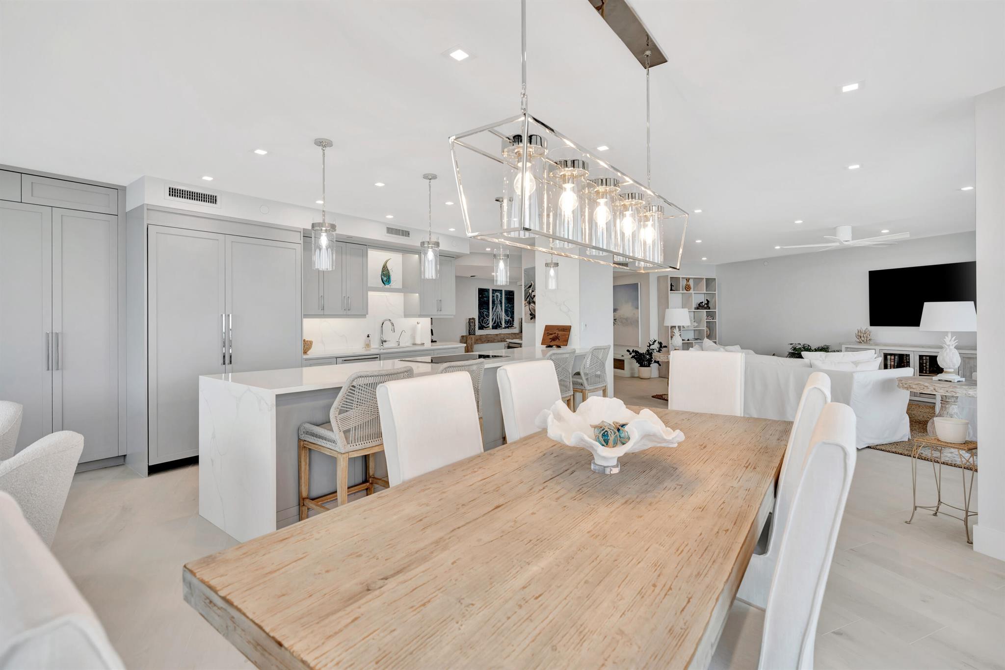 100 Lakeshore Drive 2153