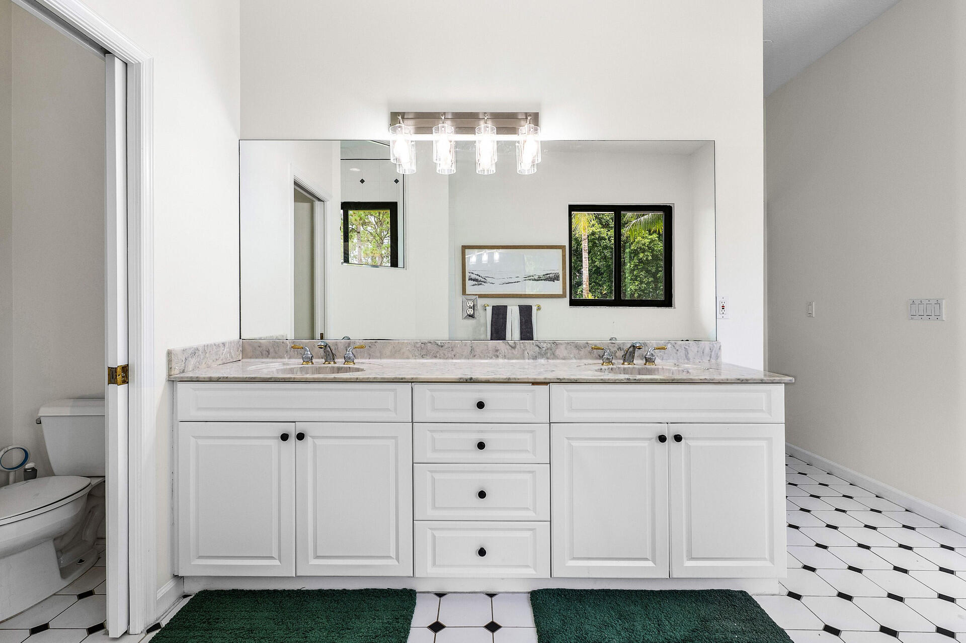 11516 Hawk Hollow