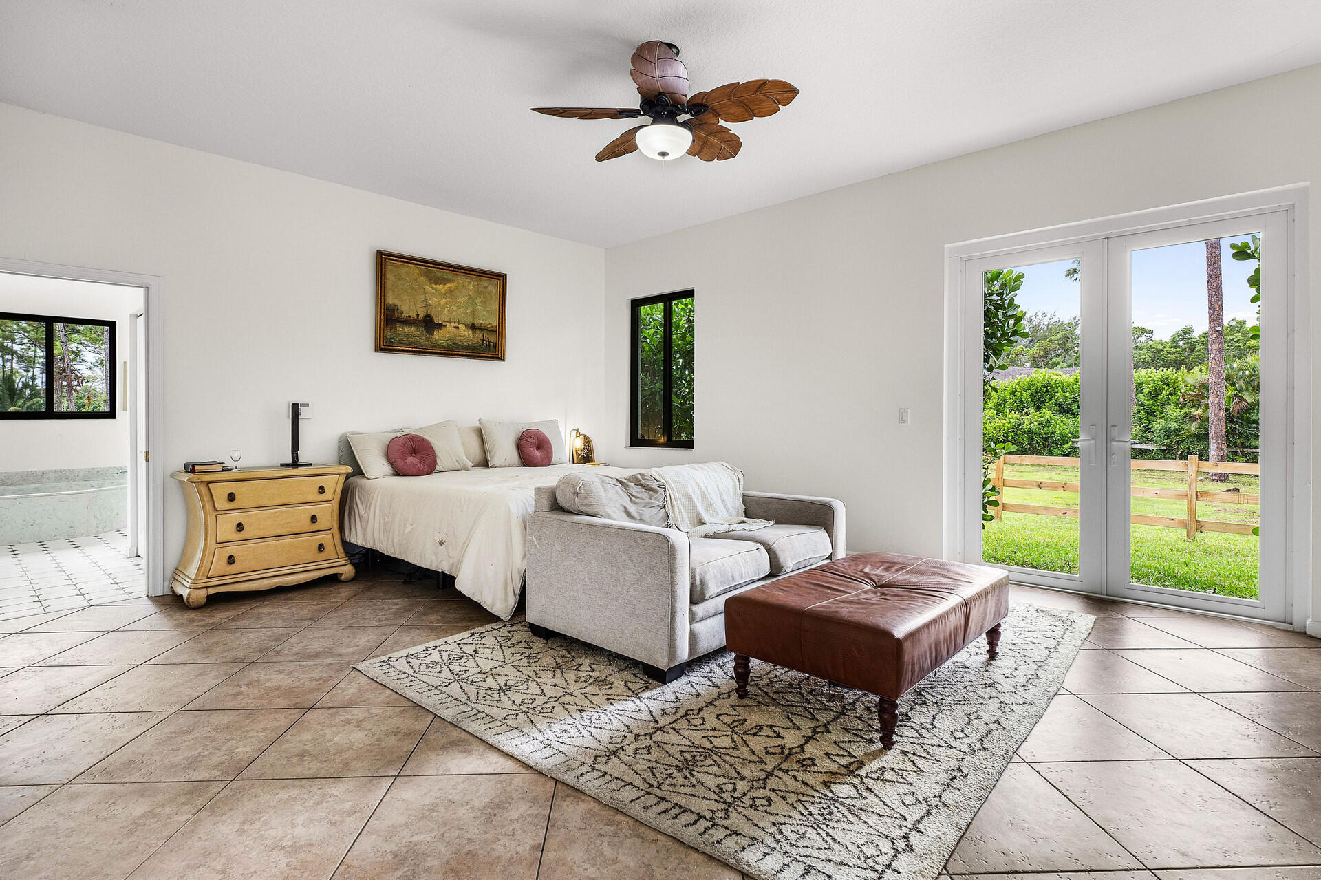 11516 Hawk Hollow
