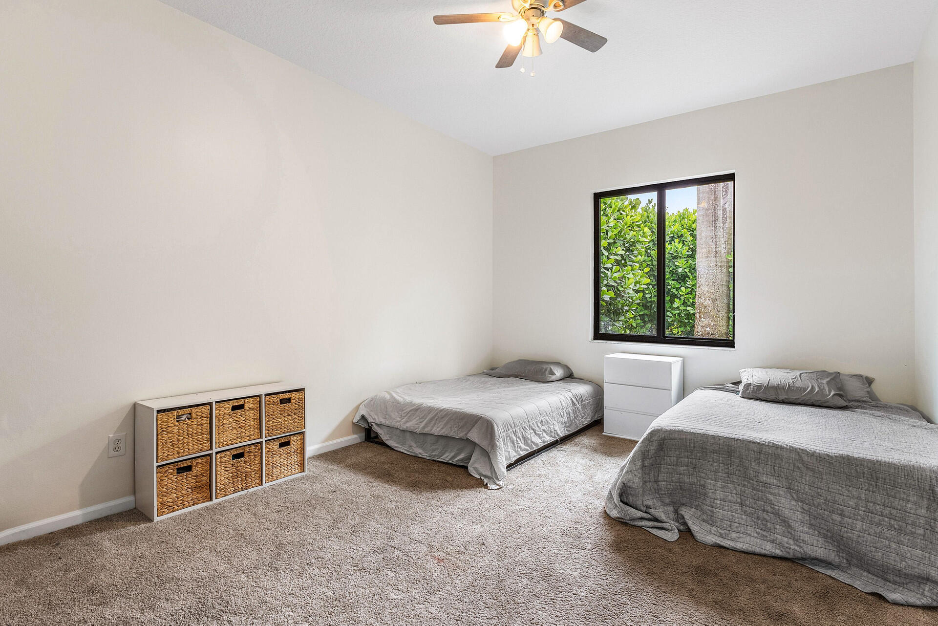 11516 Hawk Hollow