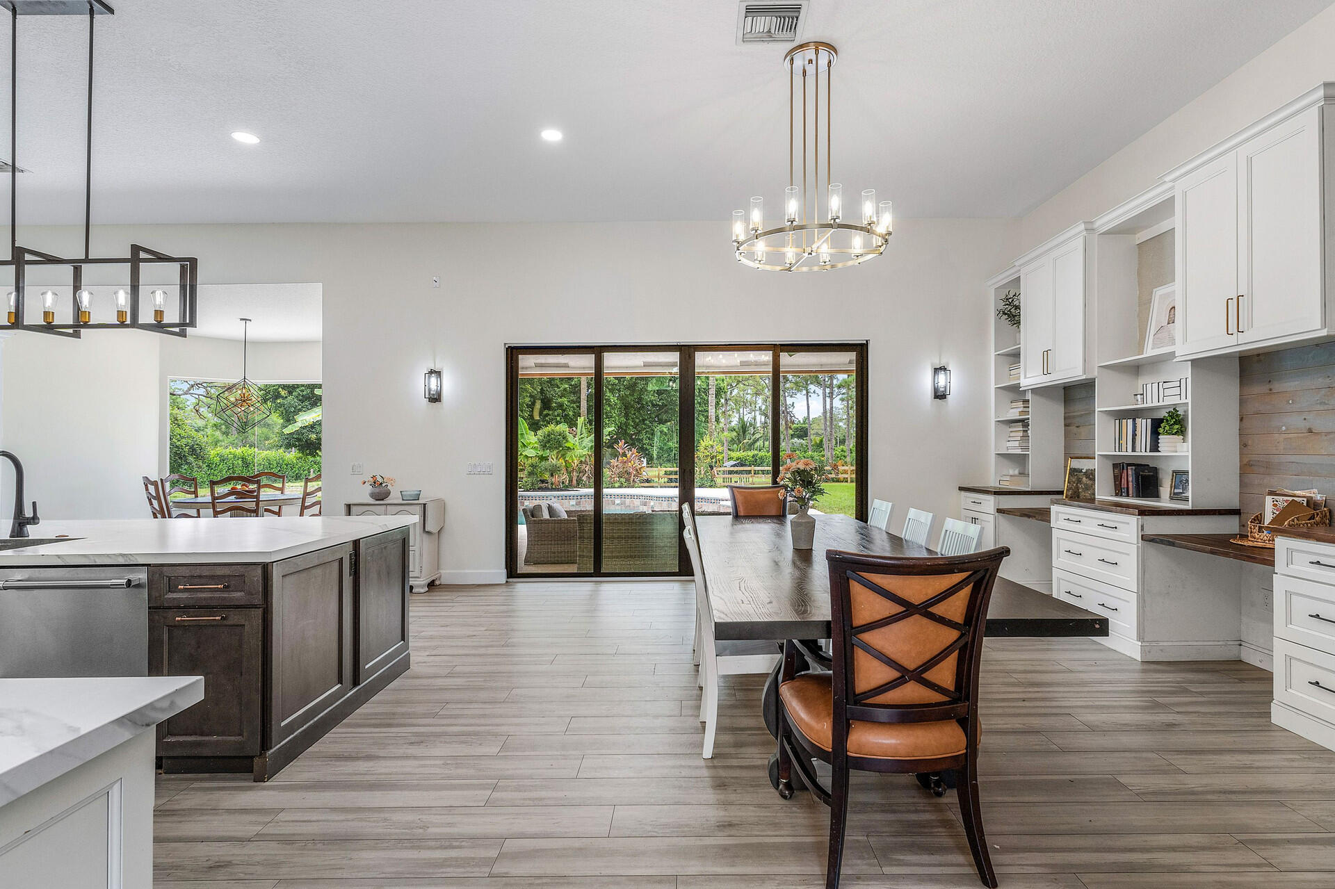 11516 Hawk Hollow