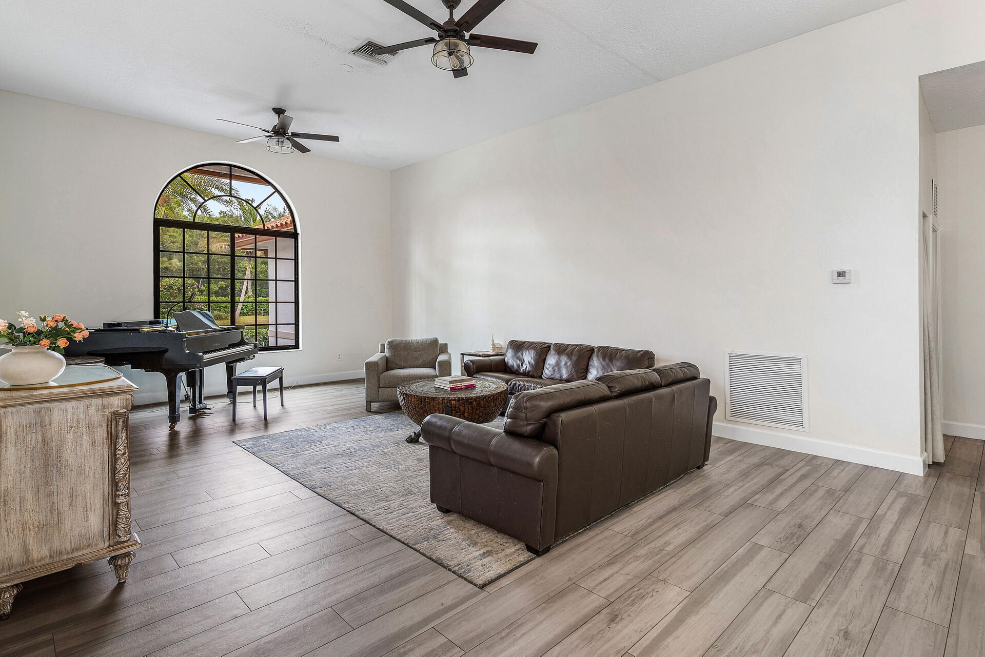 11516 Hawk Hollow