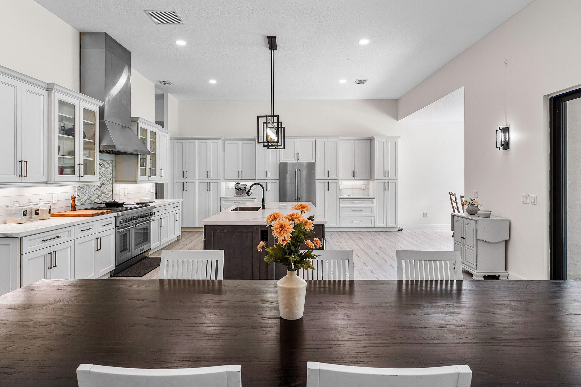 11516 Hawk Hollow