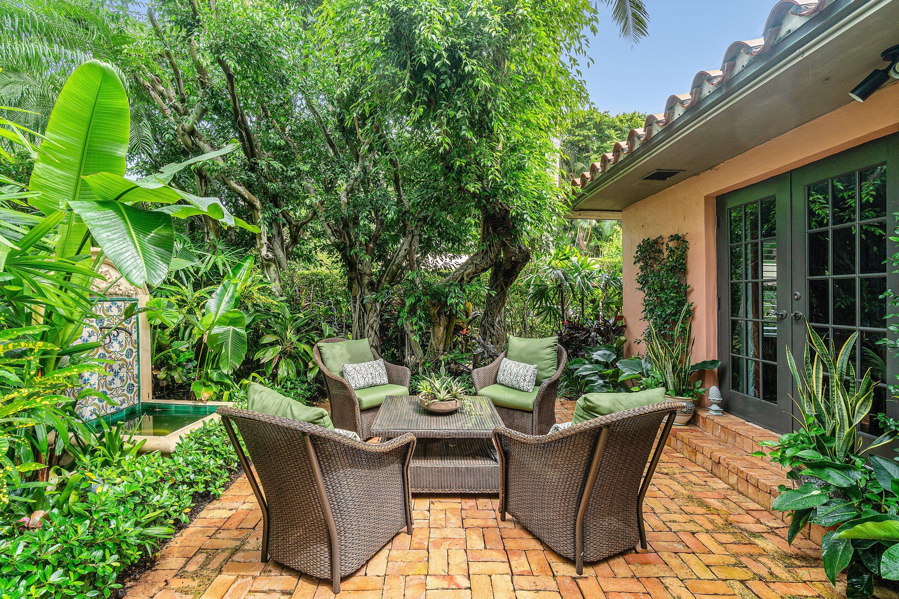 226 Chilean Avenue 1&2