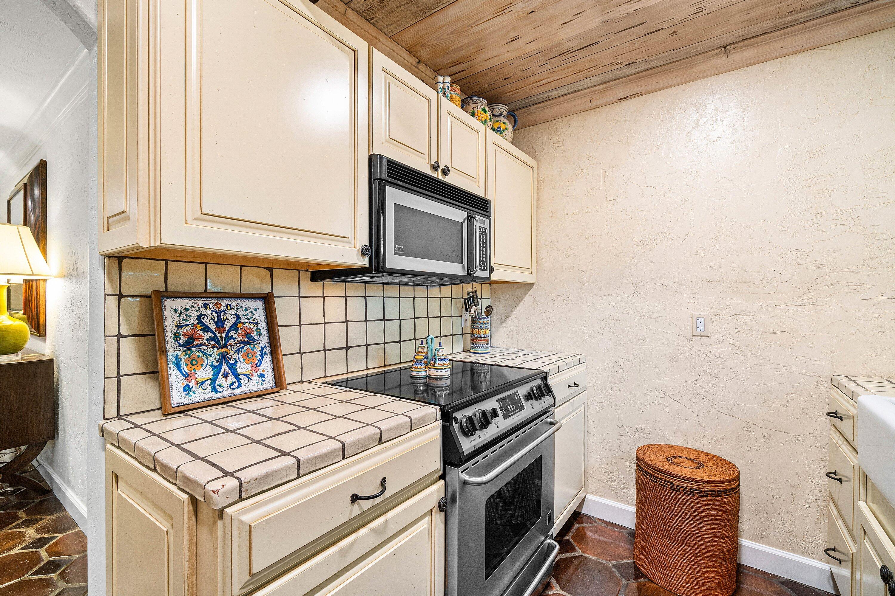 226 Chilean Avenue 1&2