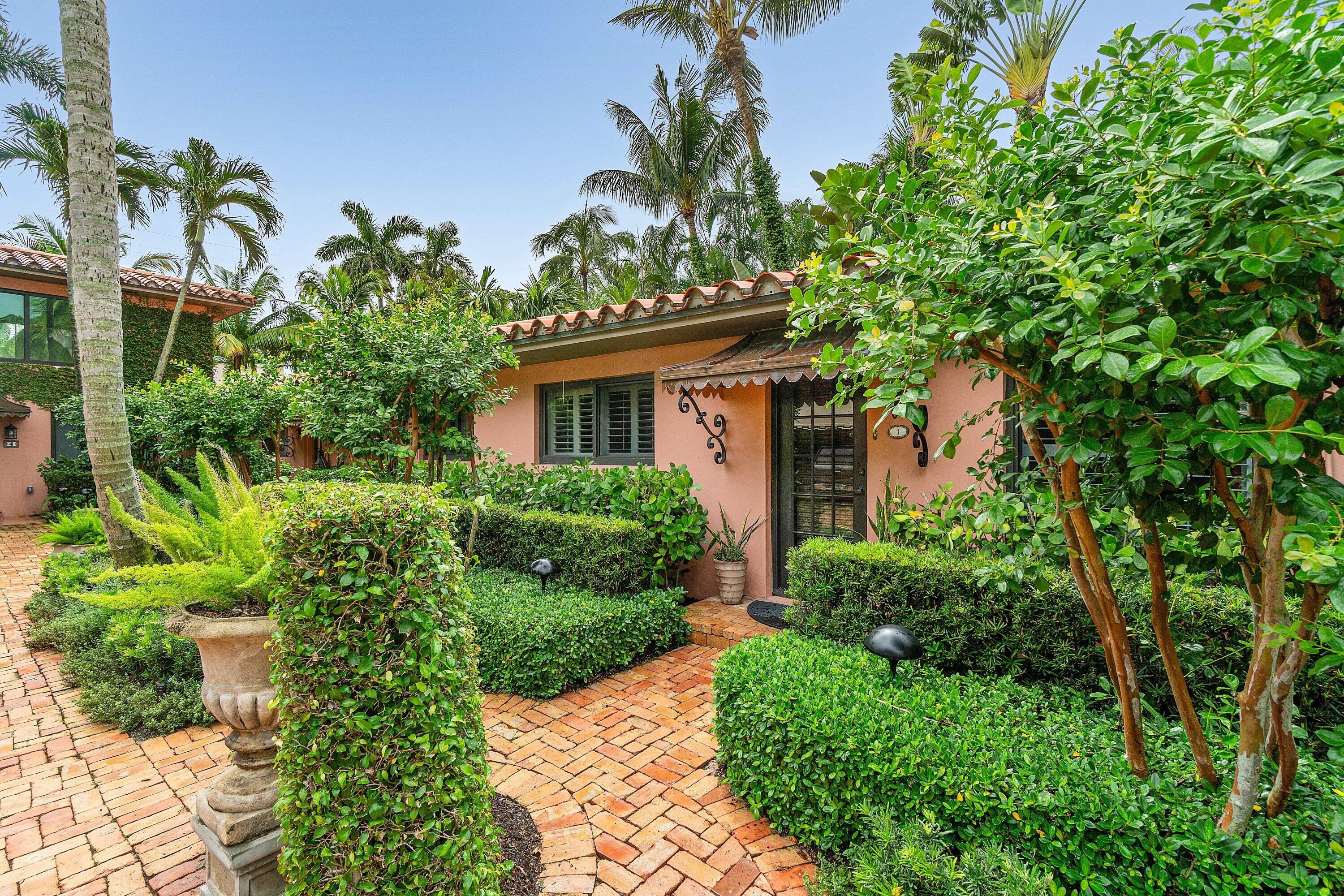 226 Chilean Avenue 1&2