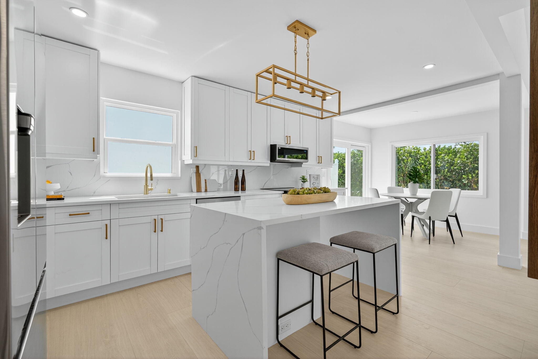 17060 Traverse Circle