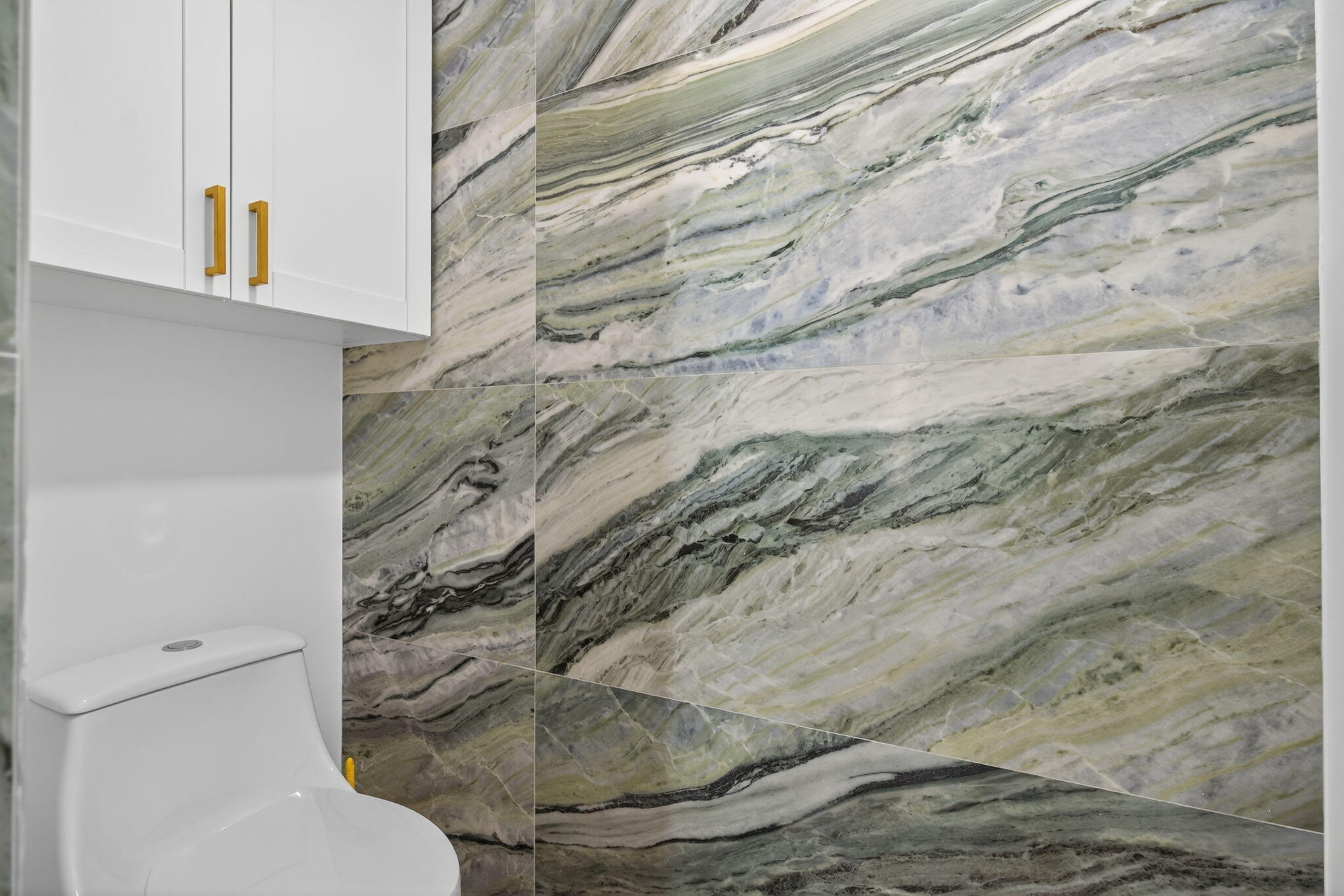 17060 Traverse Circle