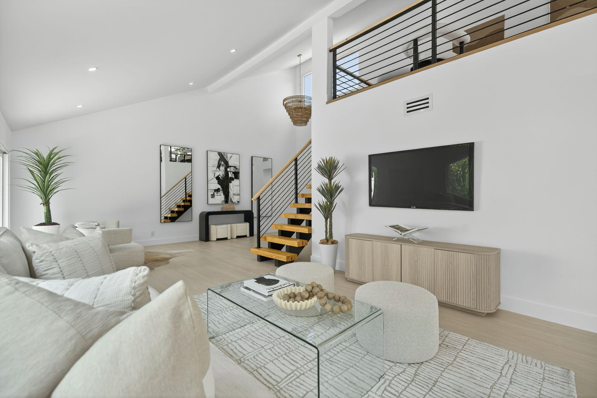 17060 Traverse Circle