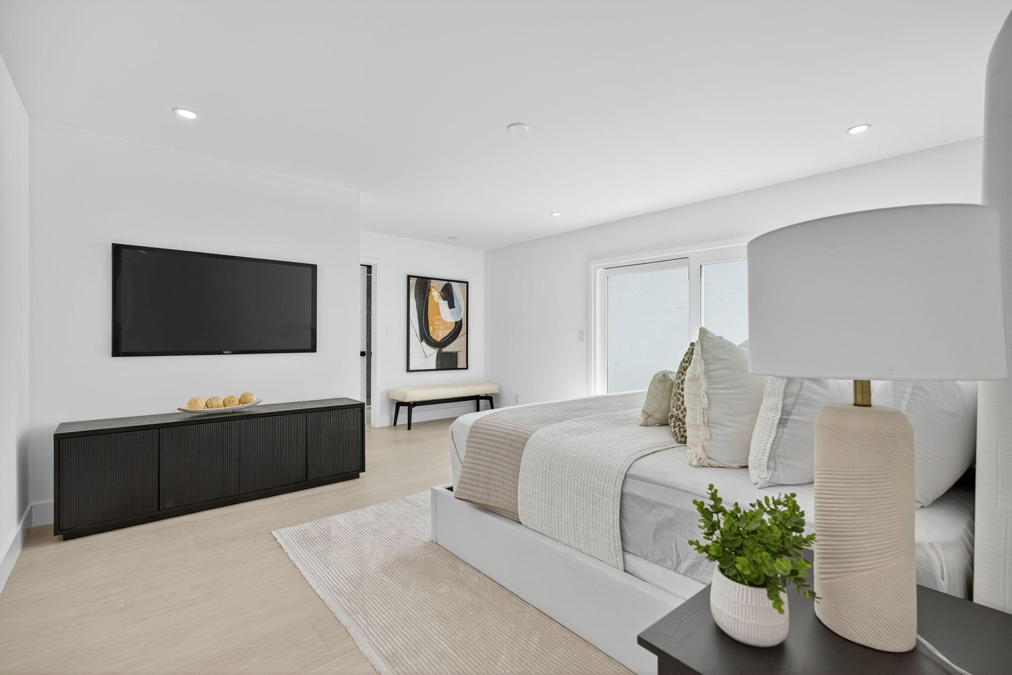 17060 Traverse Circle