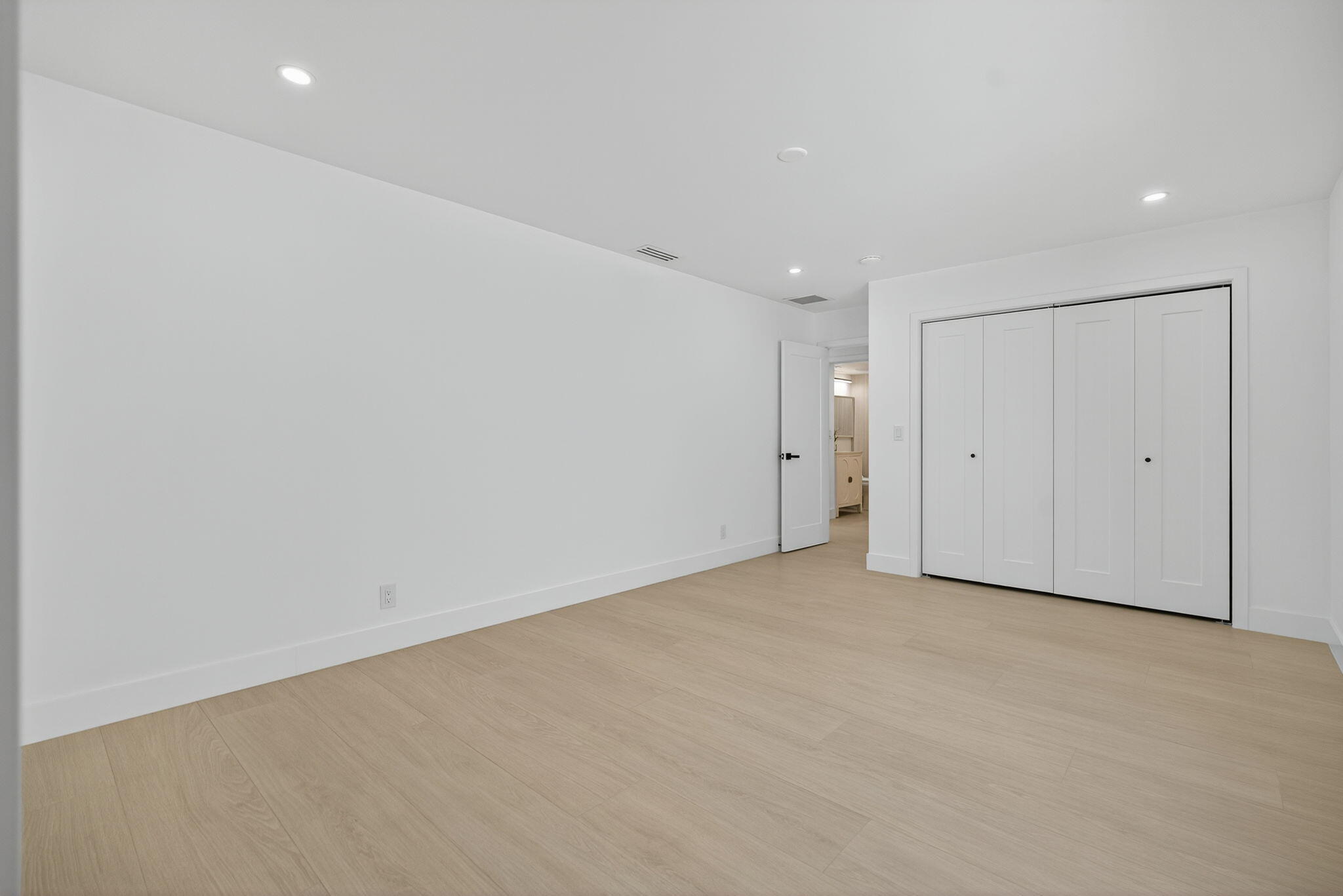 17060 Traverse Circle