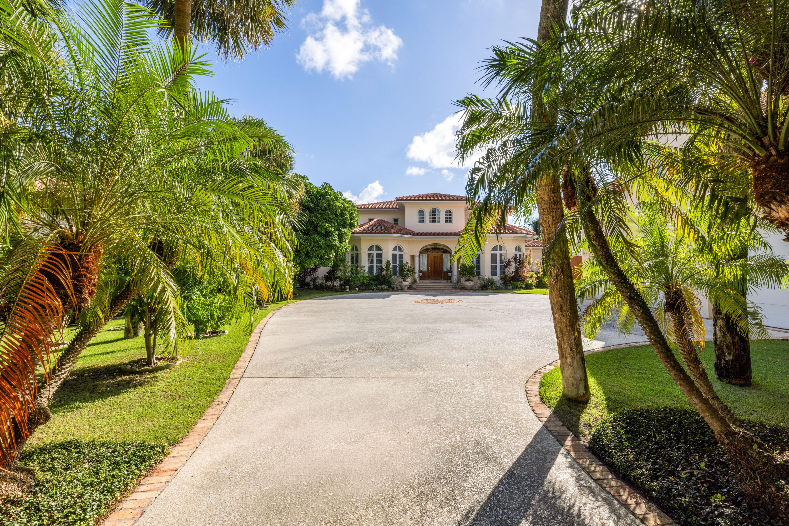 310 N Atlantic Drive, Lantana