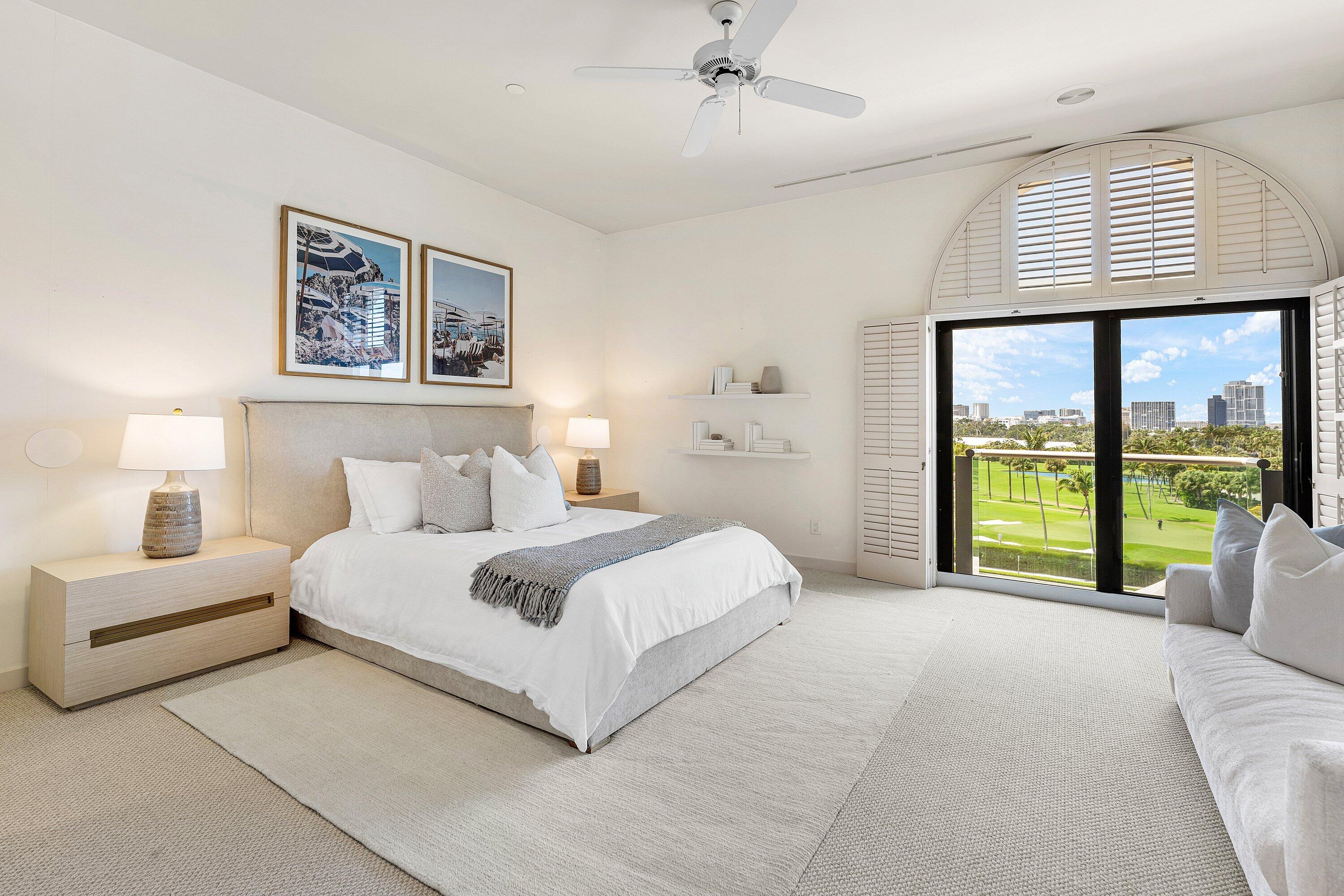 2 N Breakers Row N Ph4