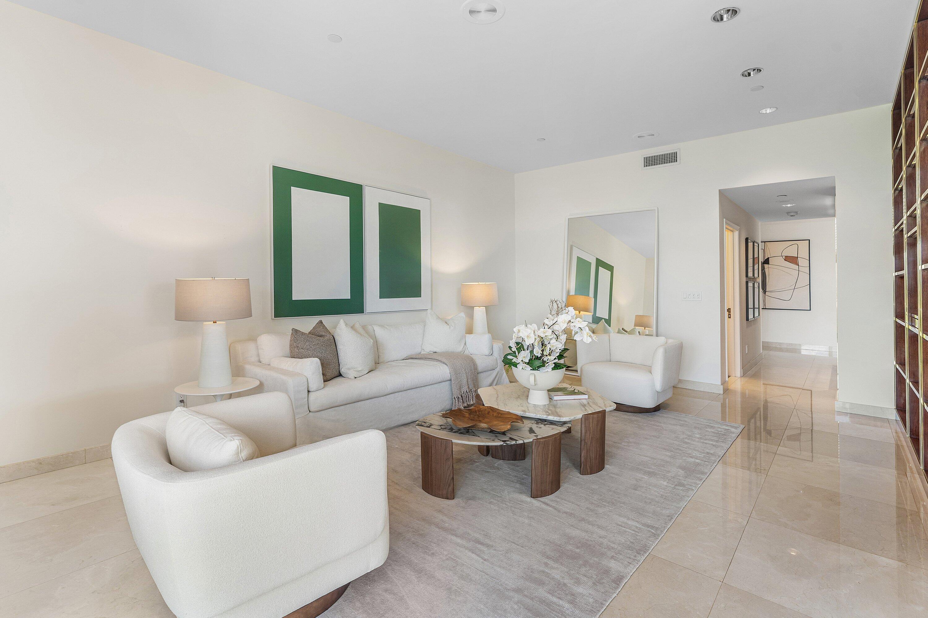 2 N Breakers Row N Ph4