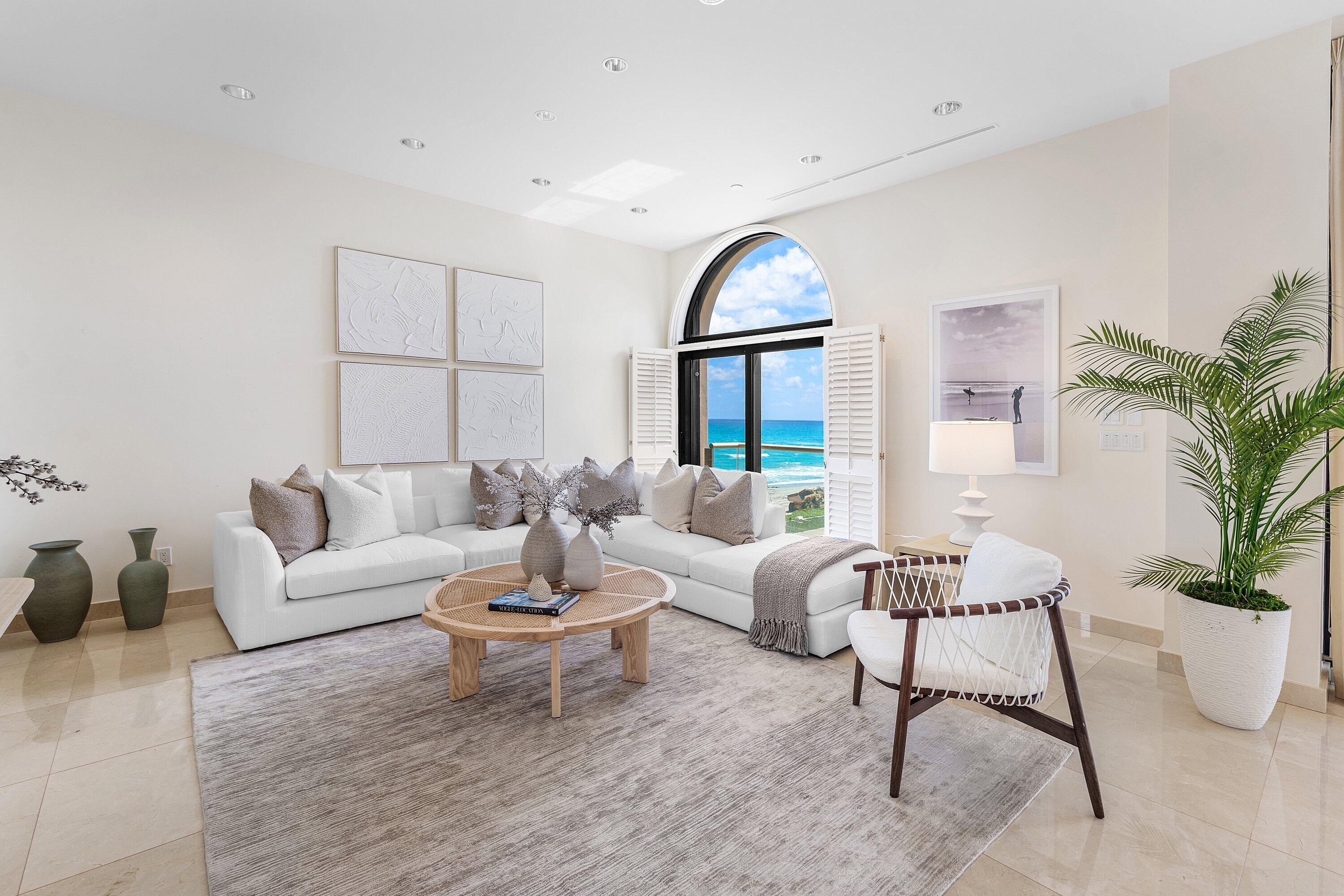 2 N Breakers Row N Ph4