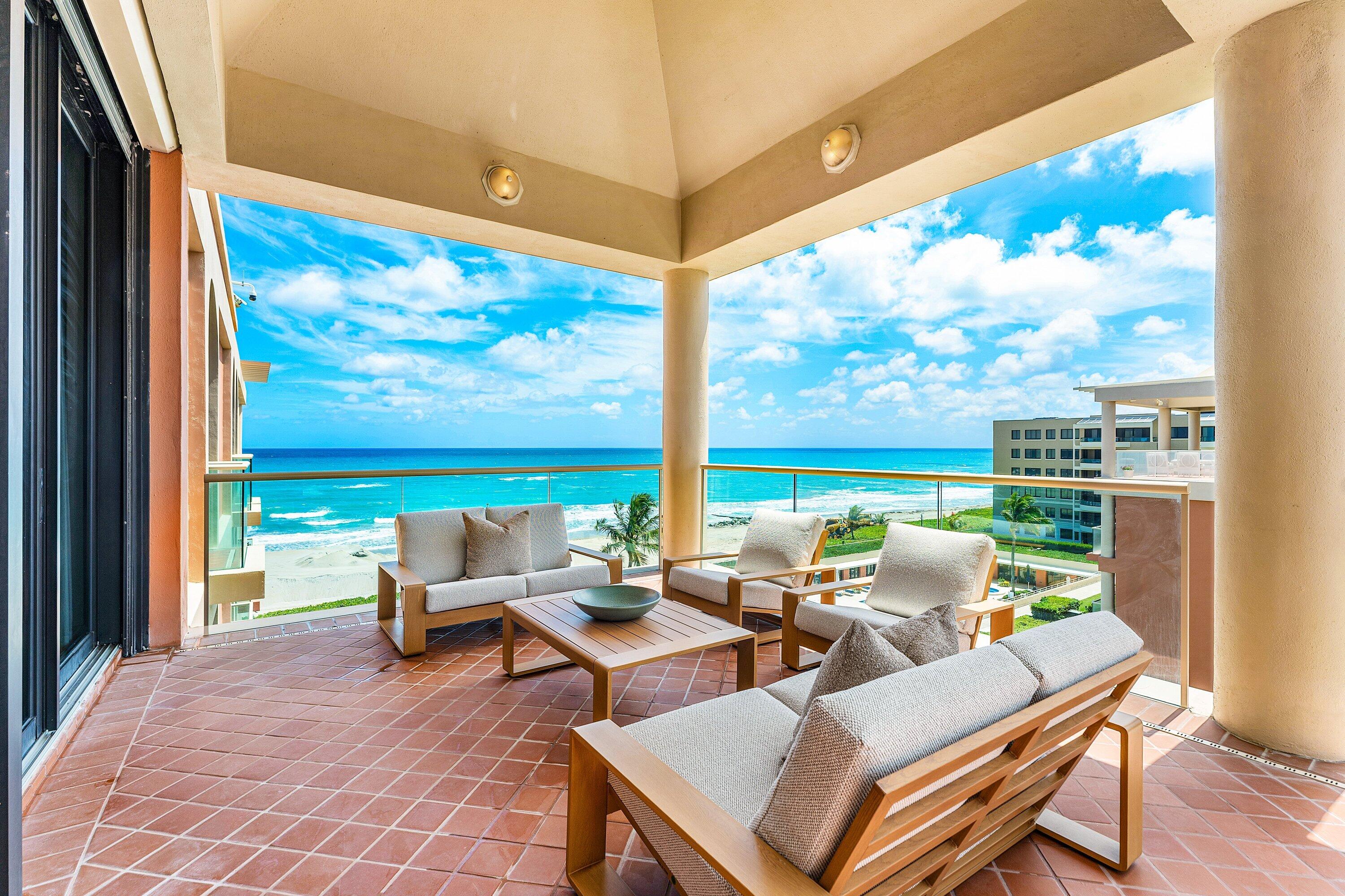 2 N Breakers Row N Ph4