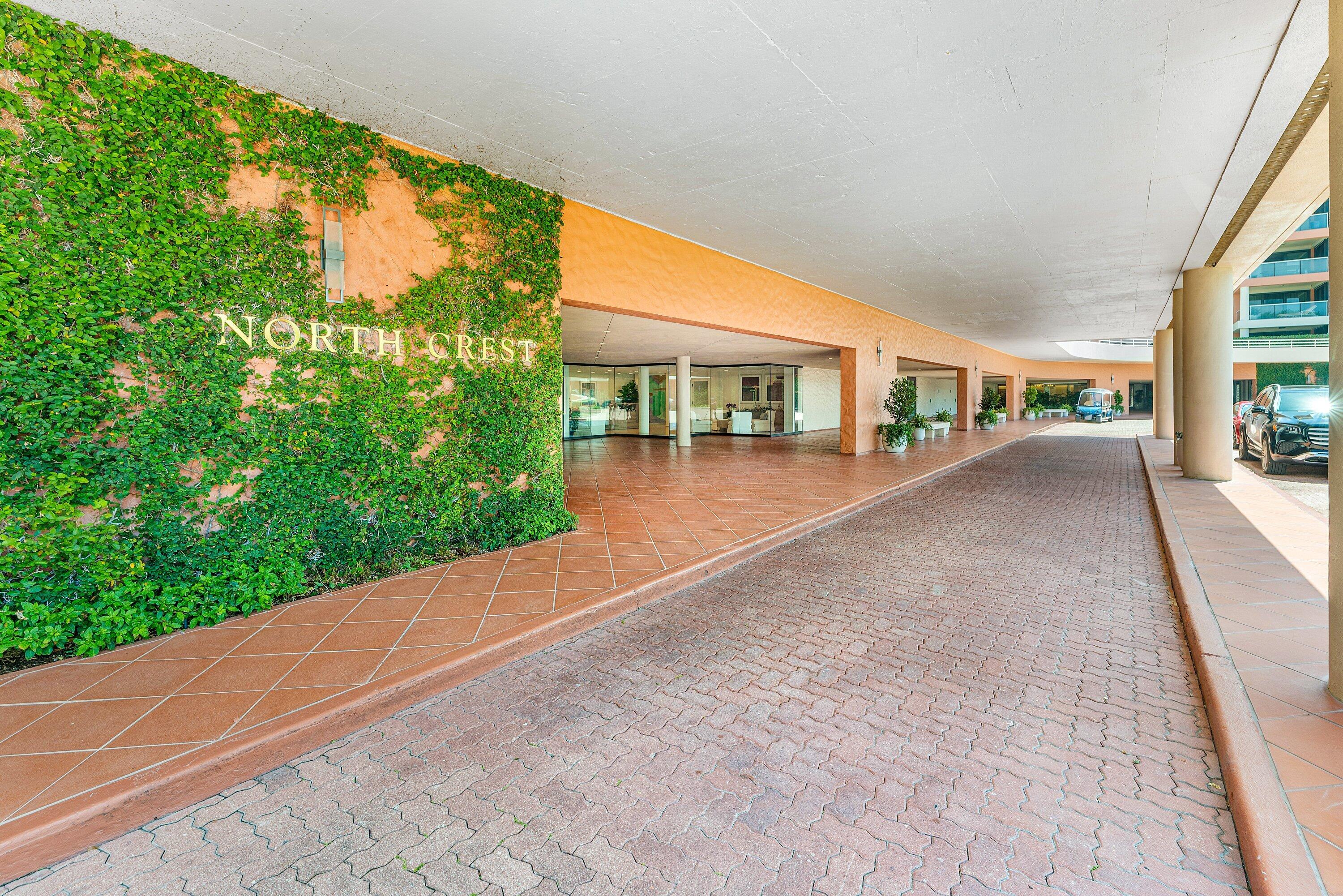 2 N Breakers Row N Ph4