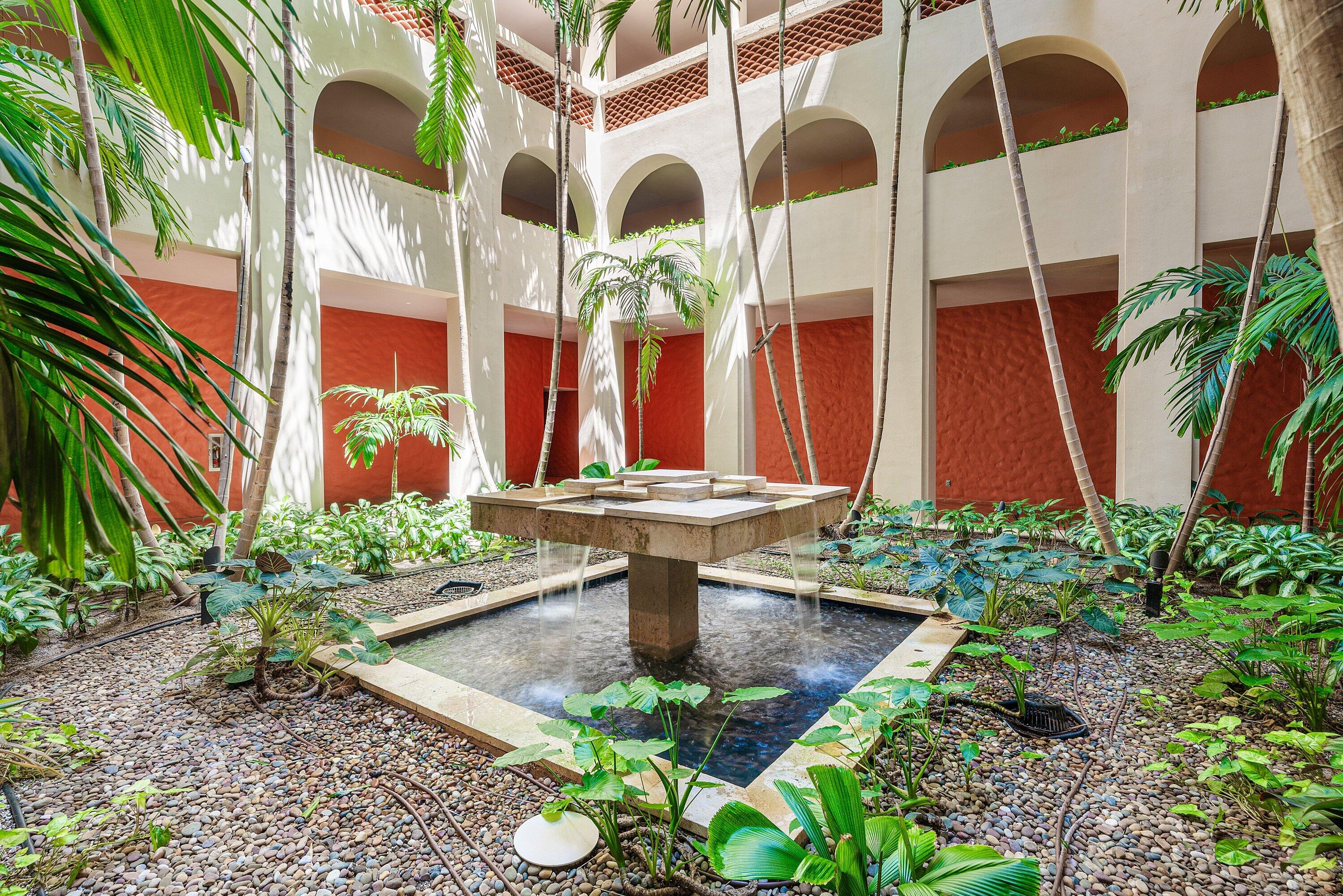 2 N Breakers Row N Ph4