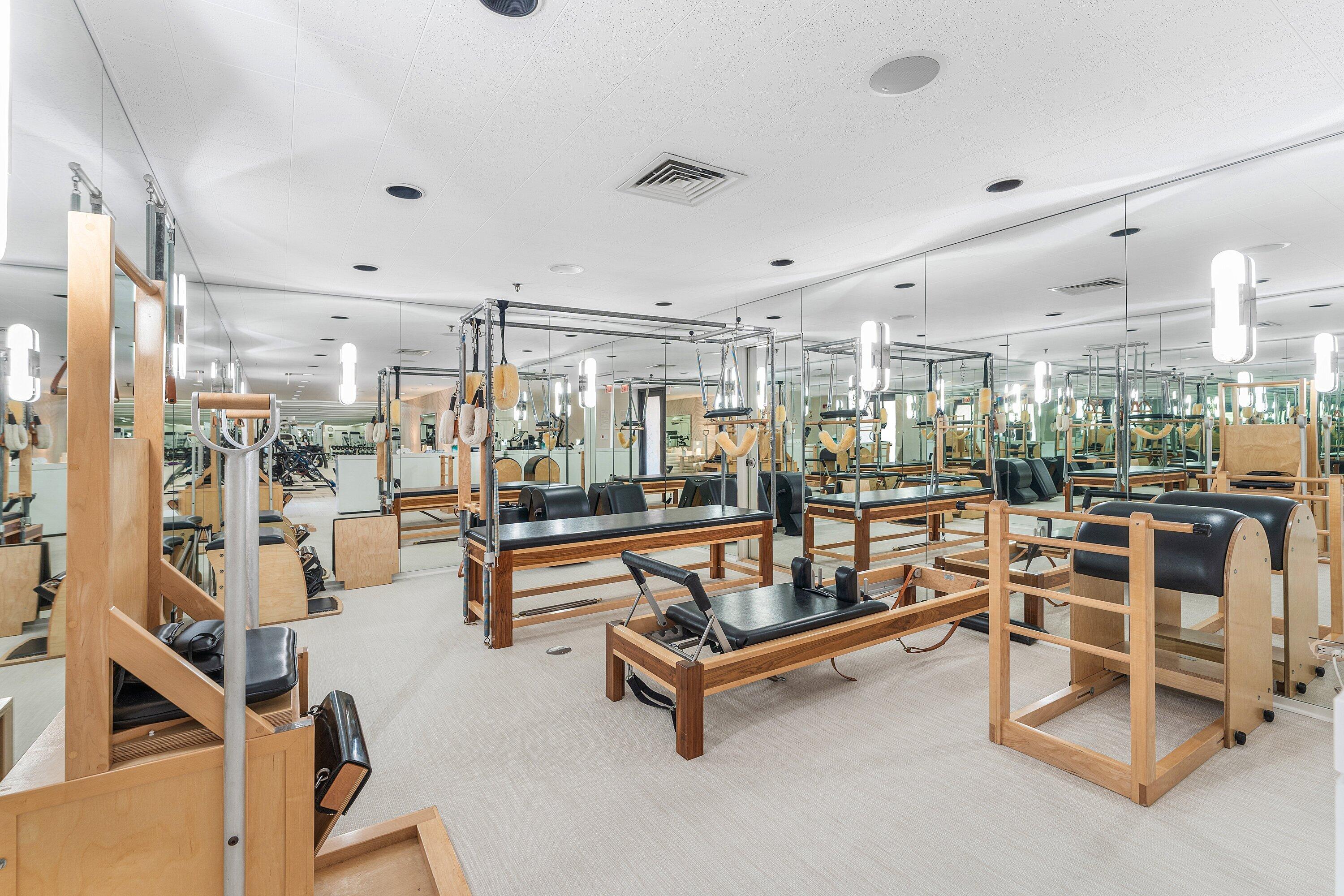 2 N Breakers Row N Ph4