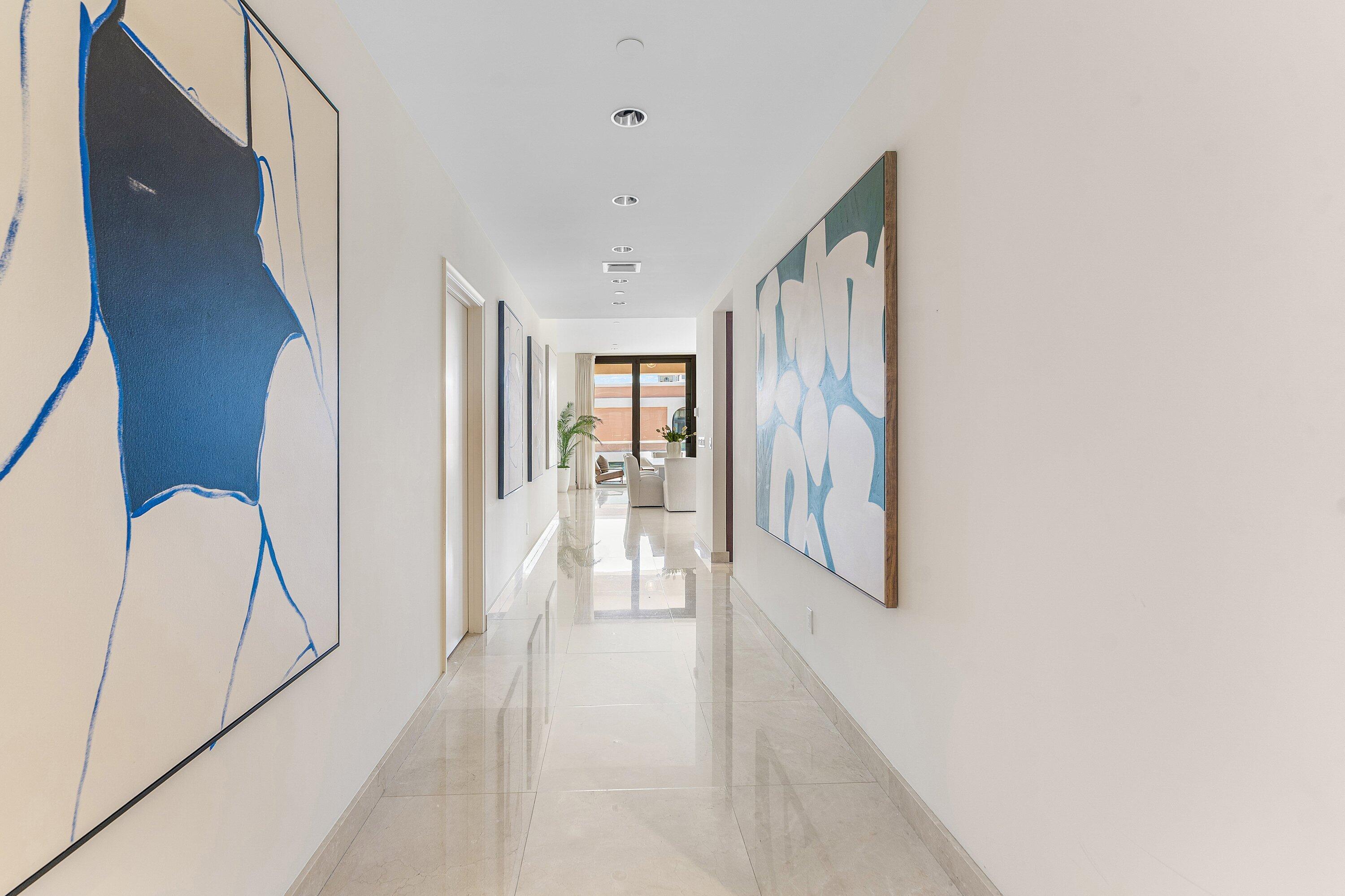 2 N Breakers Row N Ph4