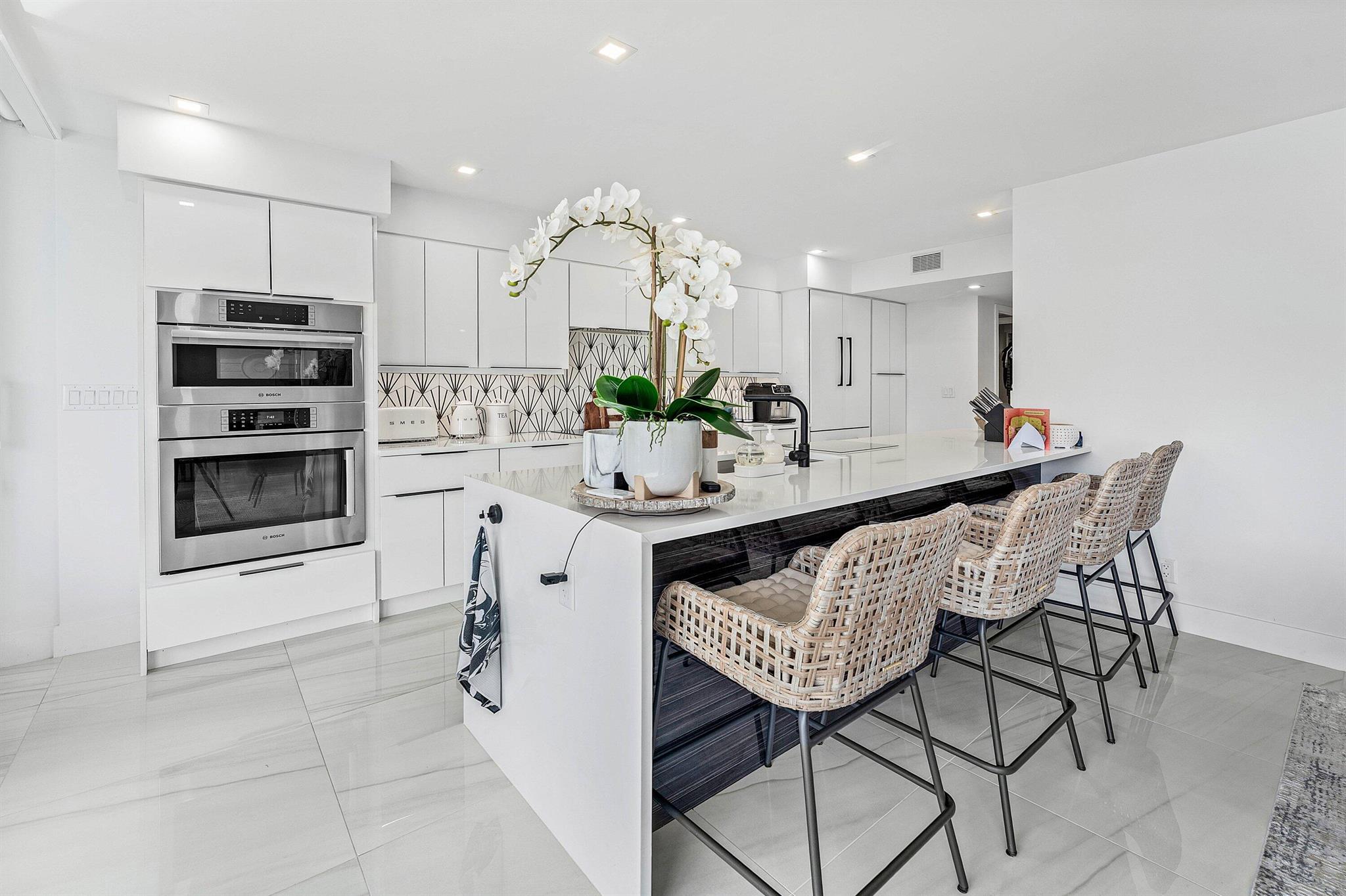 3300 S Ocean Boulevard 401s