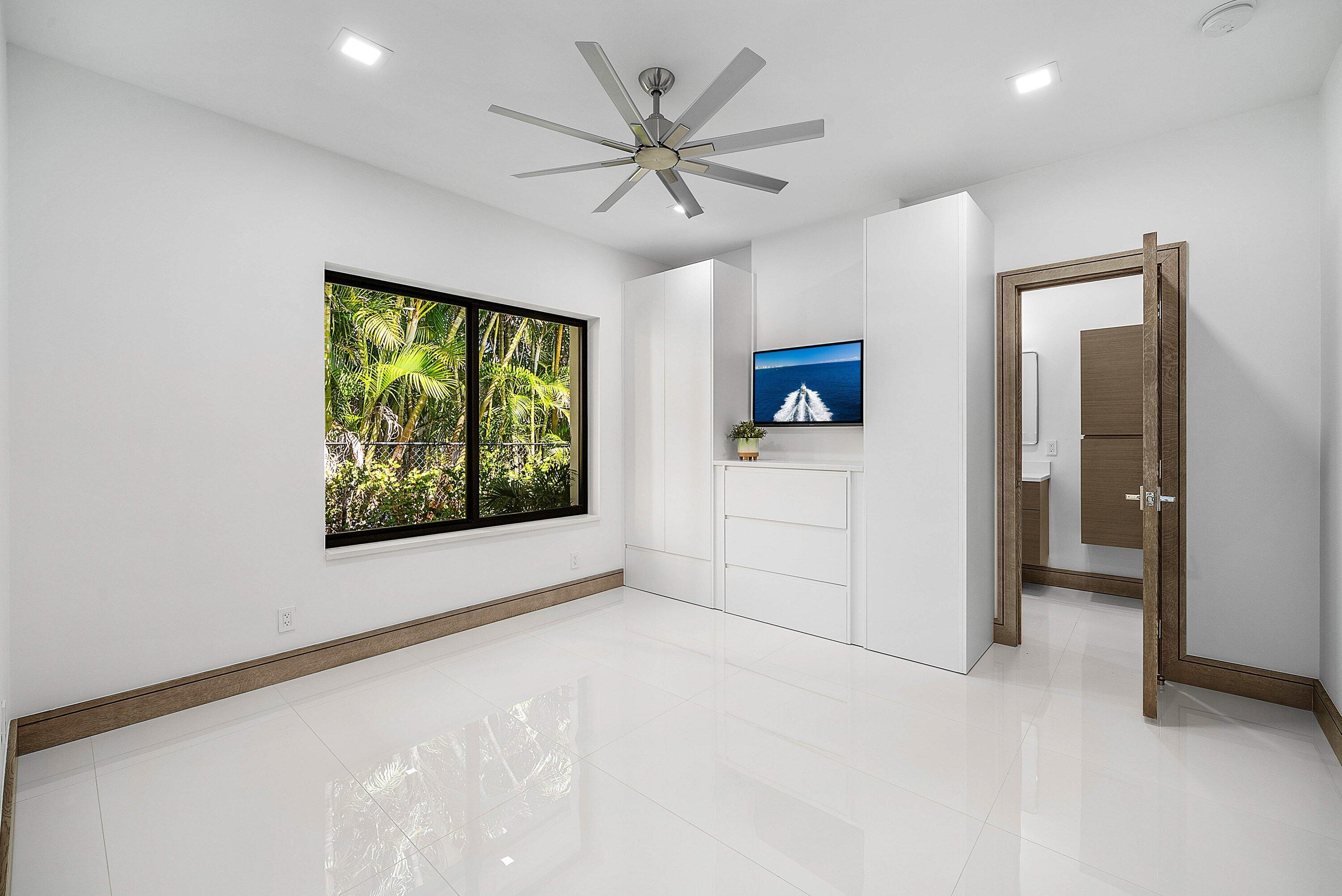 40 Spoonbill Road