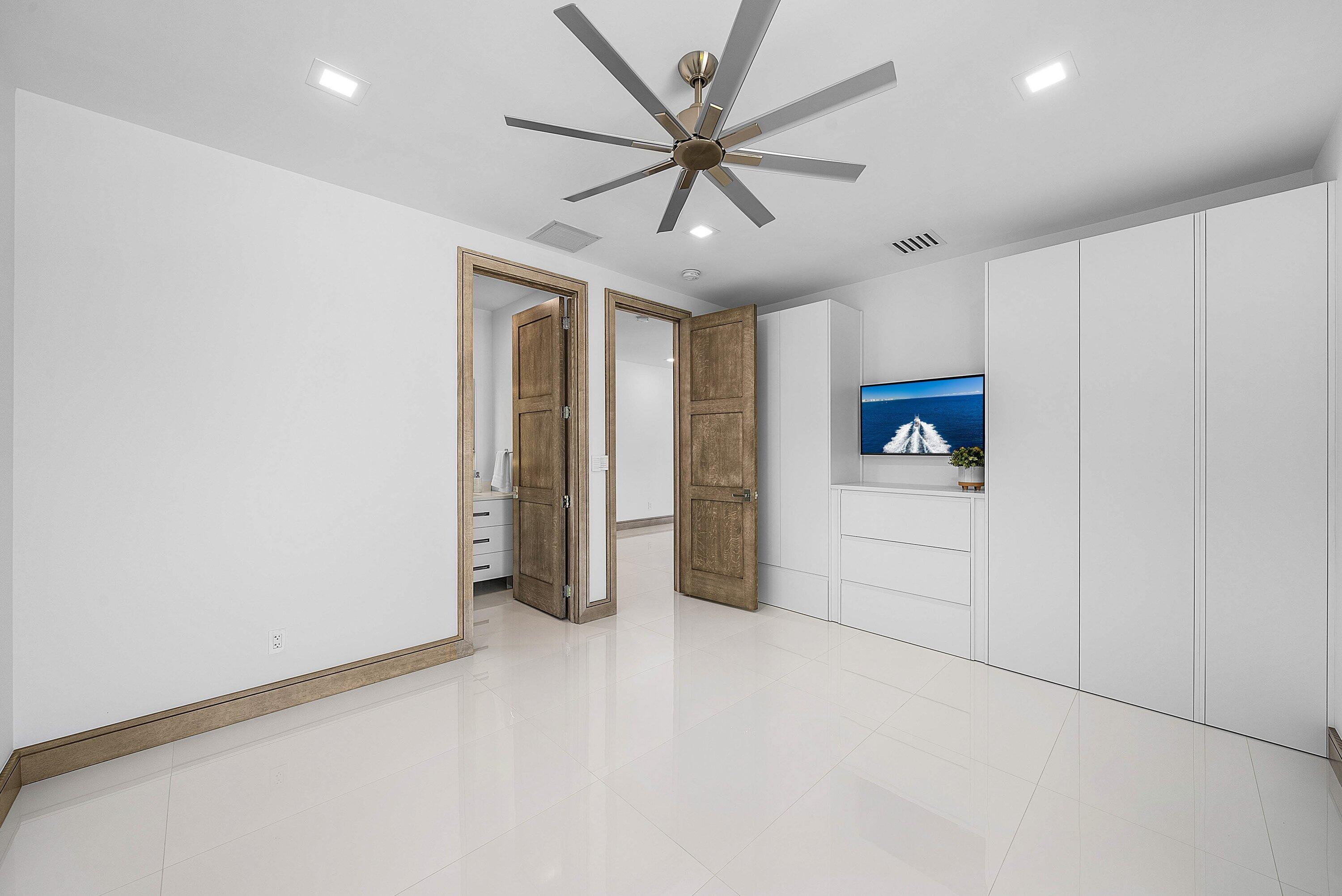 40 Spoonbill Road