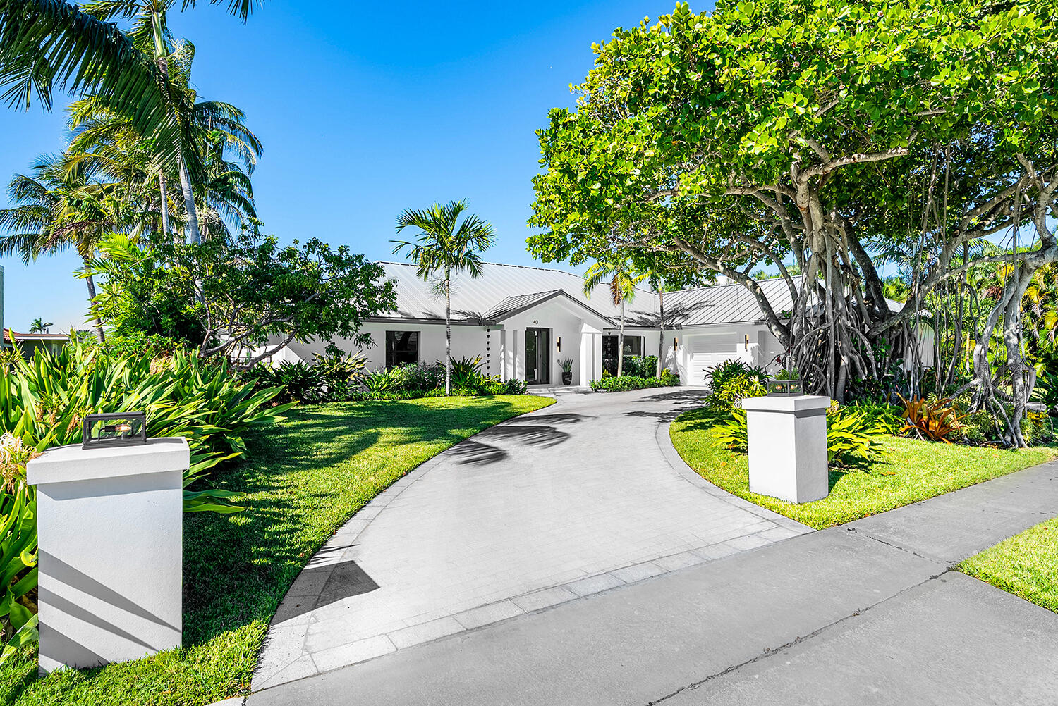 40 Spoonbill Road