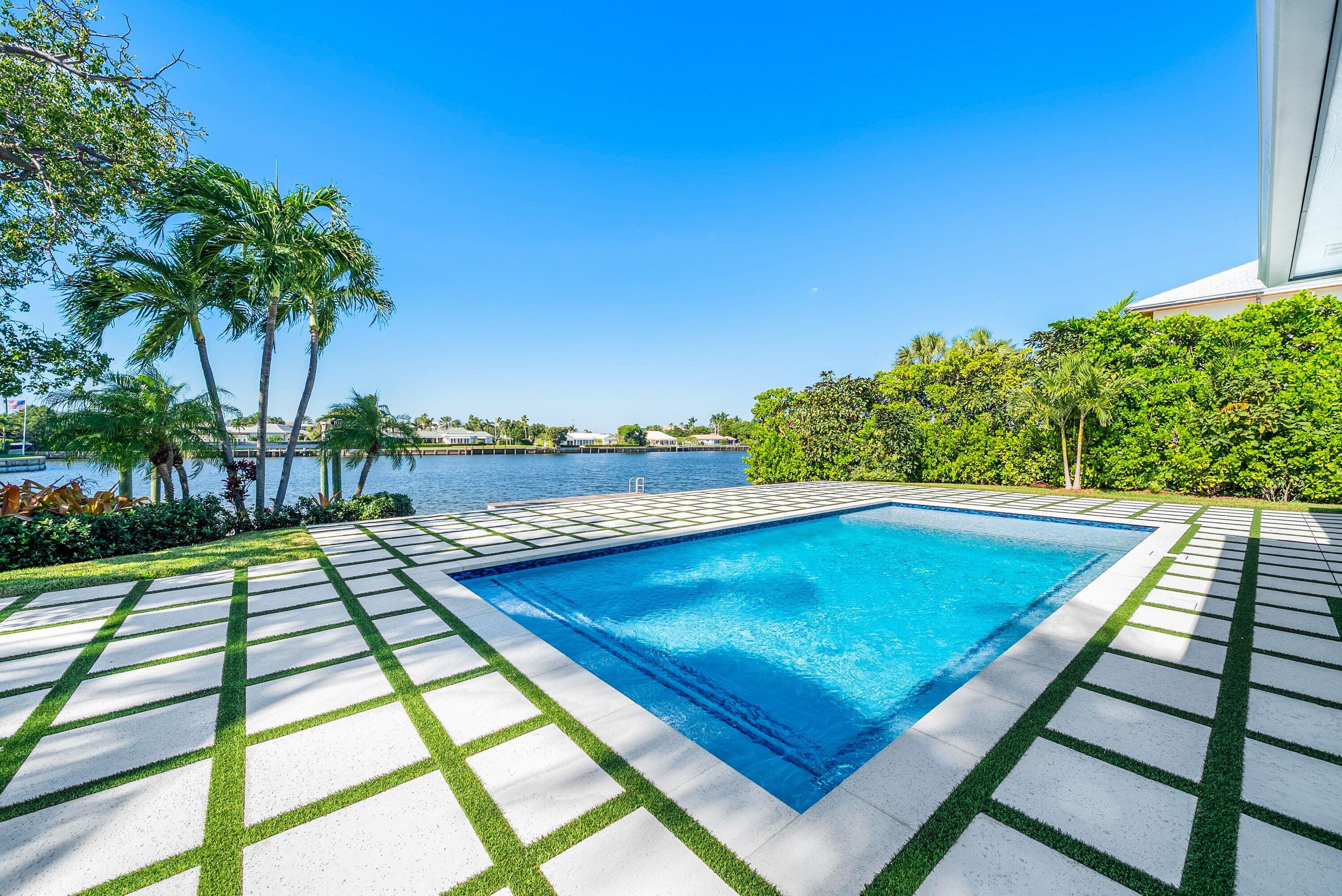 40 Spoonbill Road