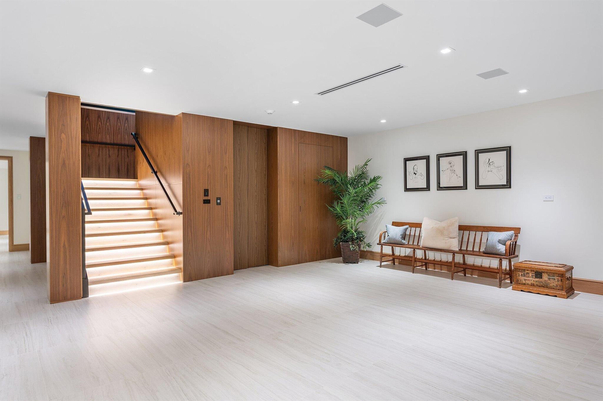 1260 S Ocean Boulevard