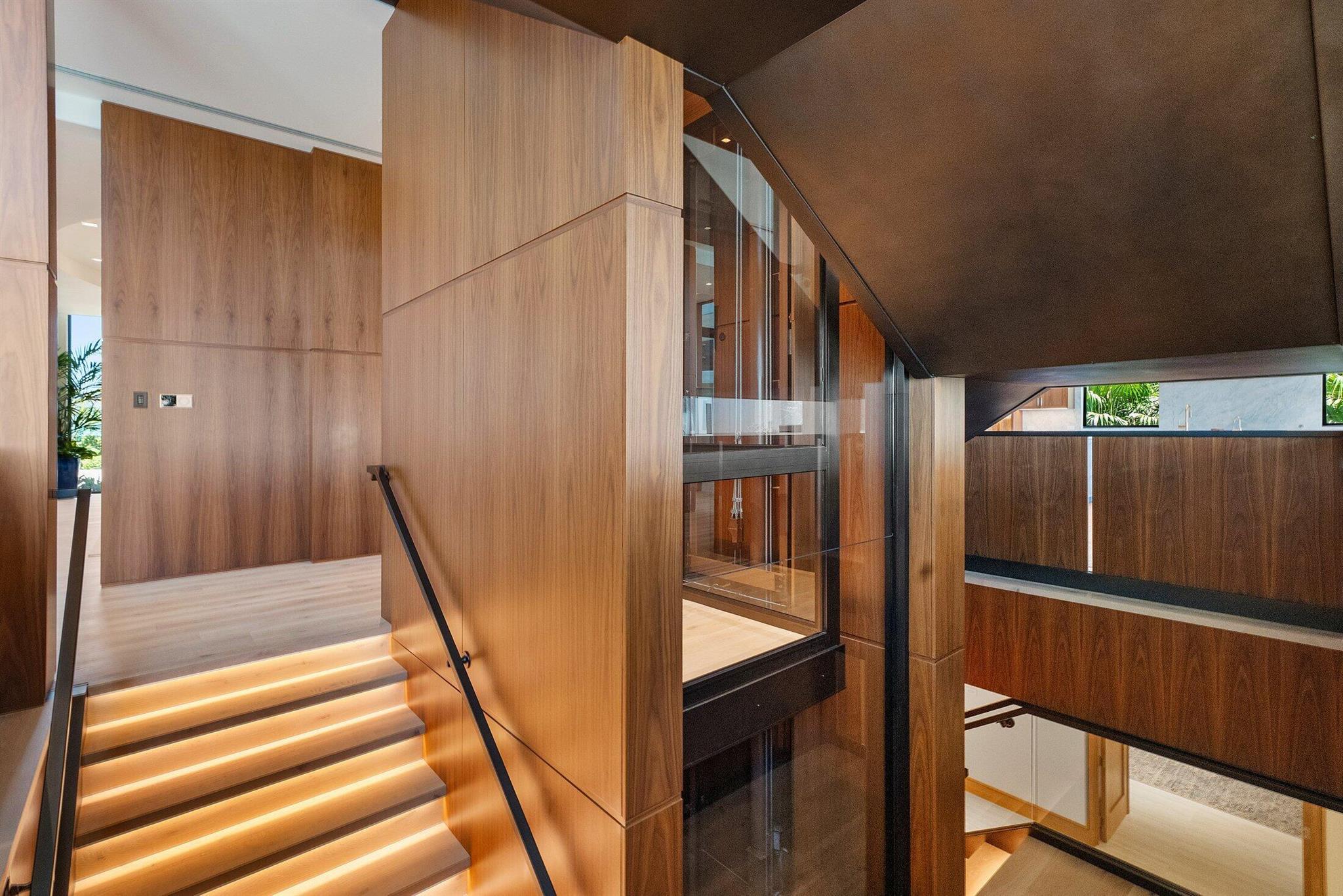 1260 S Ocean Boulevard