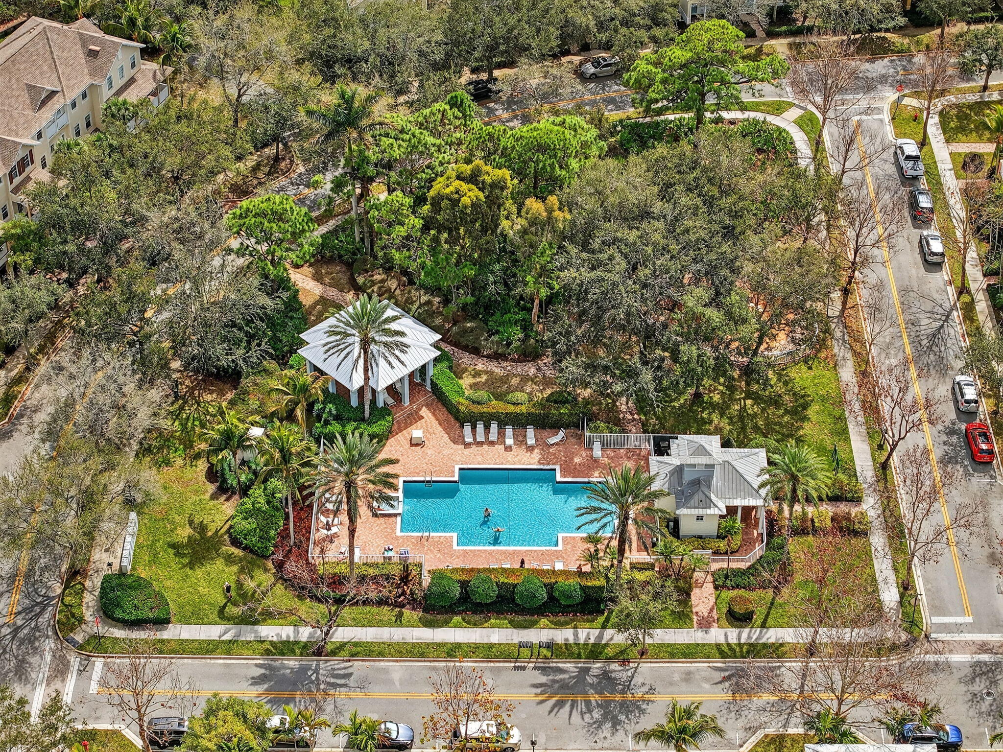 203 E Thatch Palm Circle