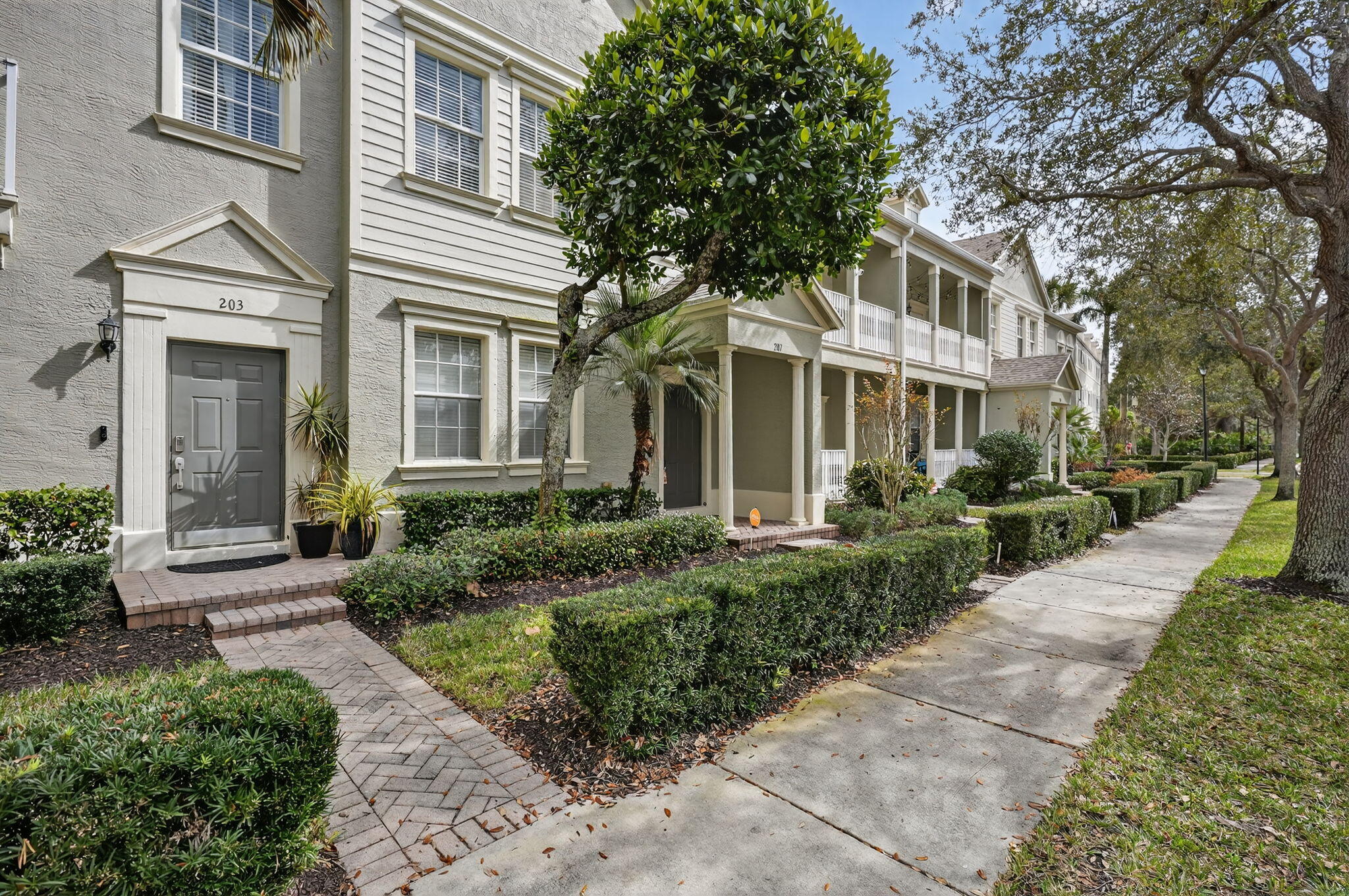 203 E Thatch Palm Circle