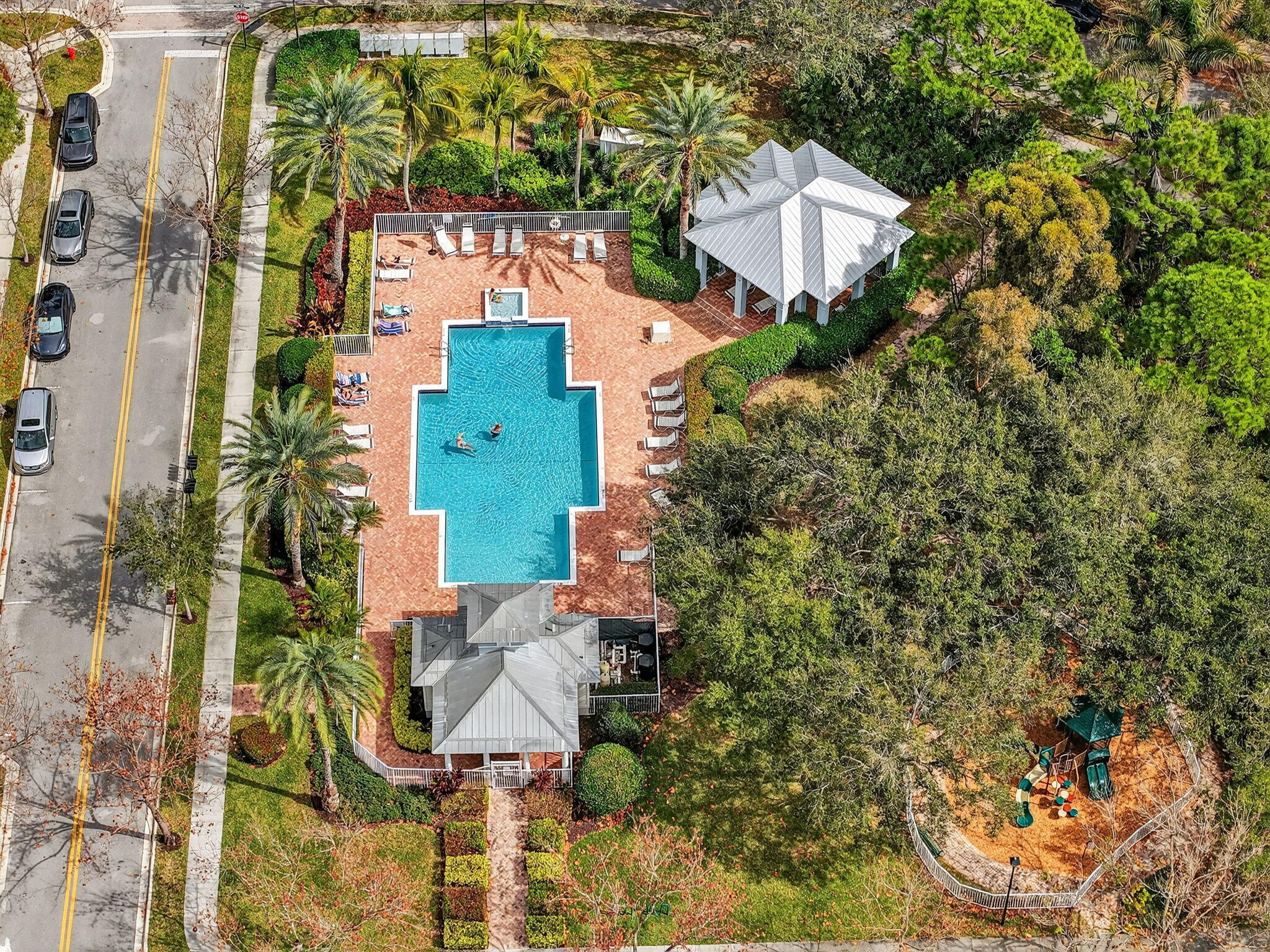 203 E Thatch Palm Circle