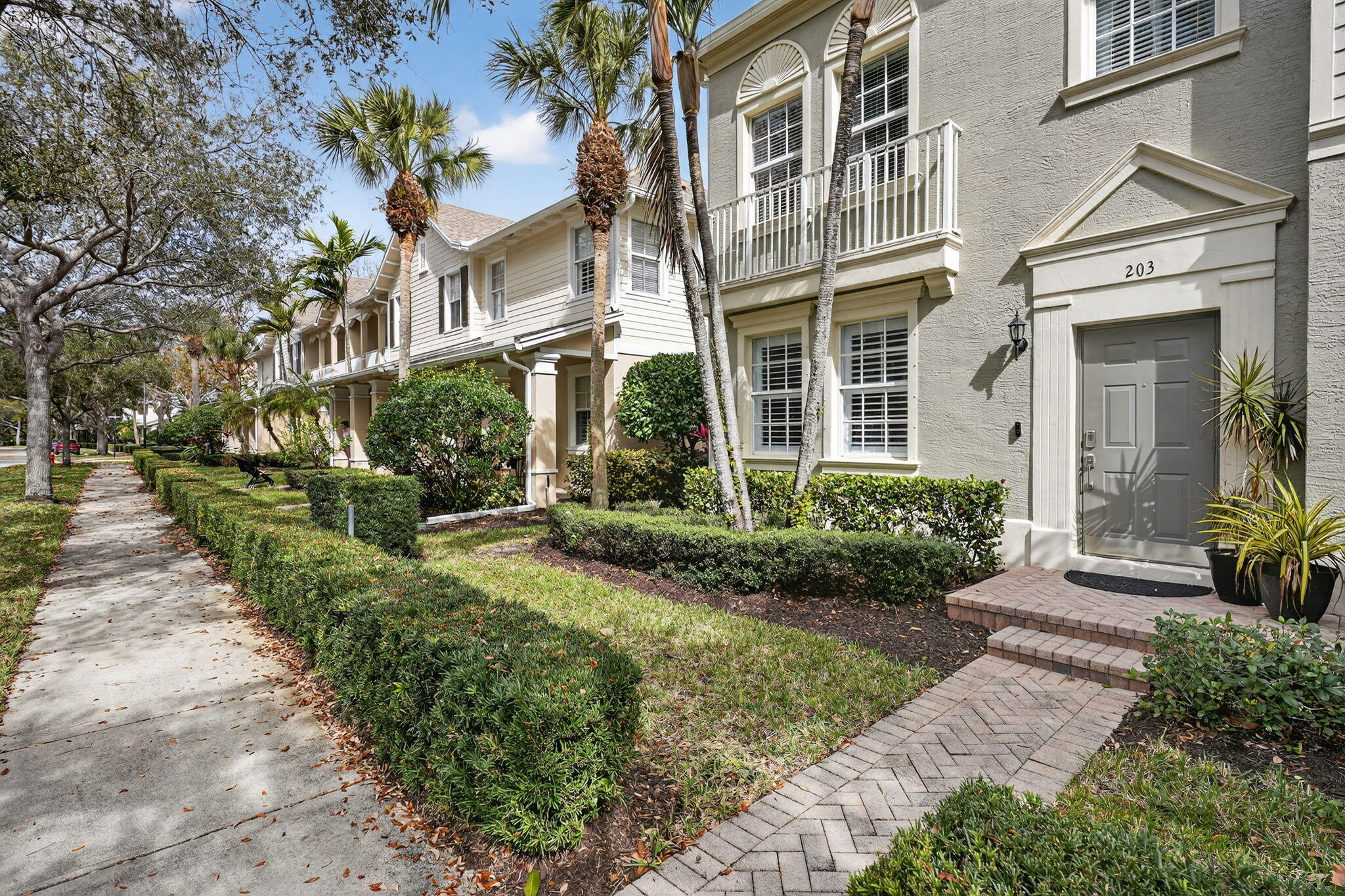 203 E Thatch Palm Circle