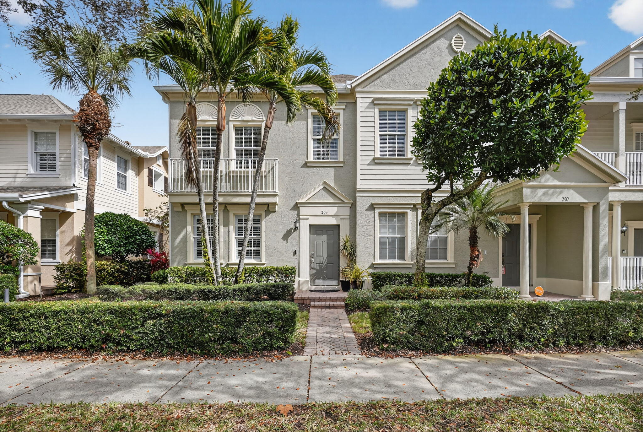 203 E Thatch Palm Circle