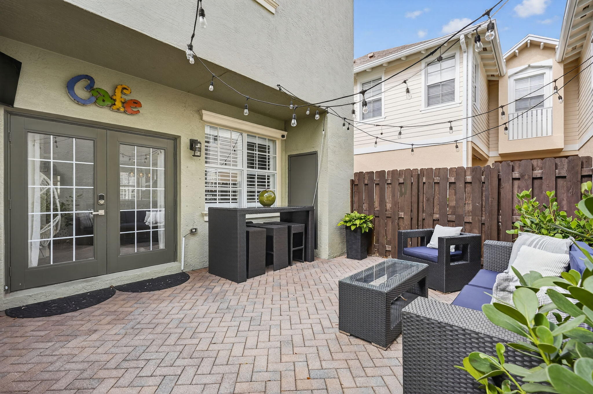 203 E Thatch Palm Circle