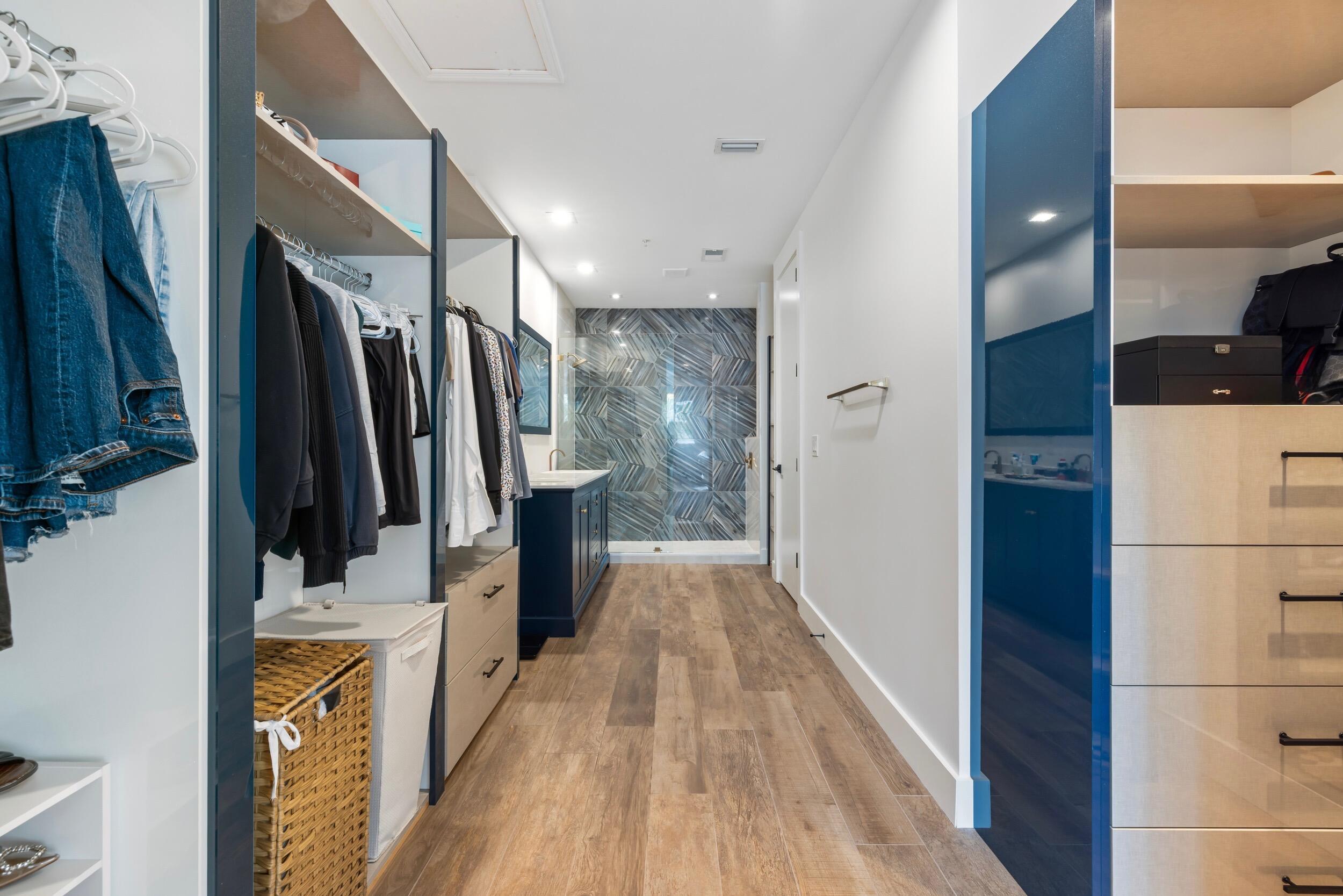 3041 Waterside Circle