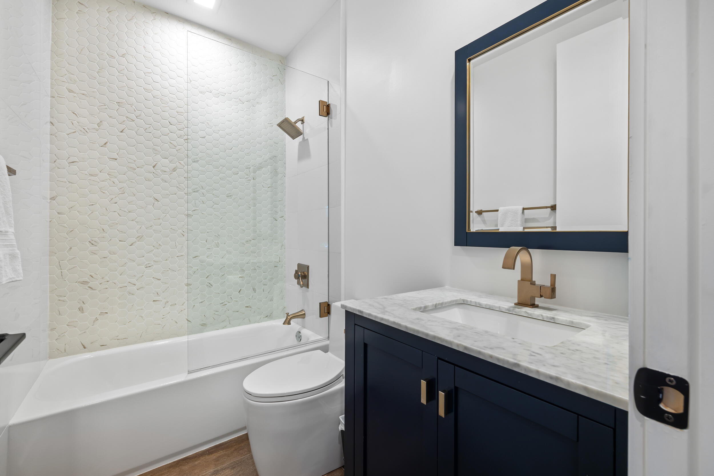 3041 Waterside Circle